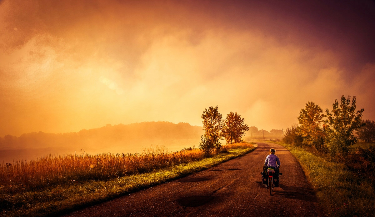 Papermoon "Motorrad in Landschaft"