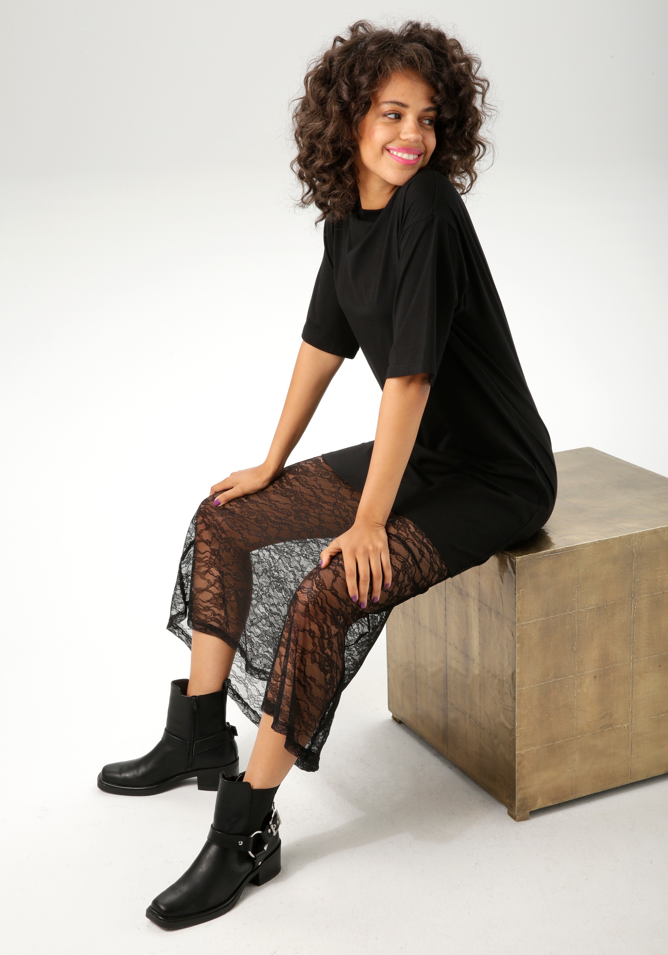 Aniston CASUAL Maxikleid, mit raffinierter Spitze am Saum - NEUE KOLLEKTION