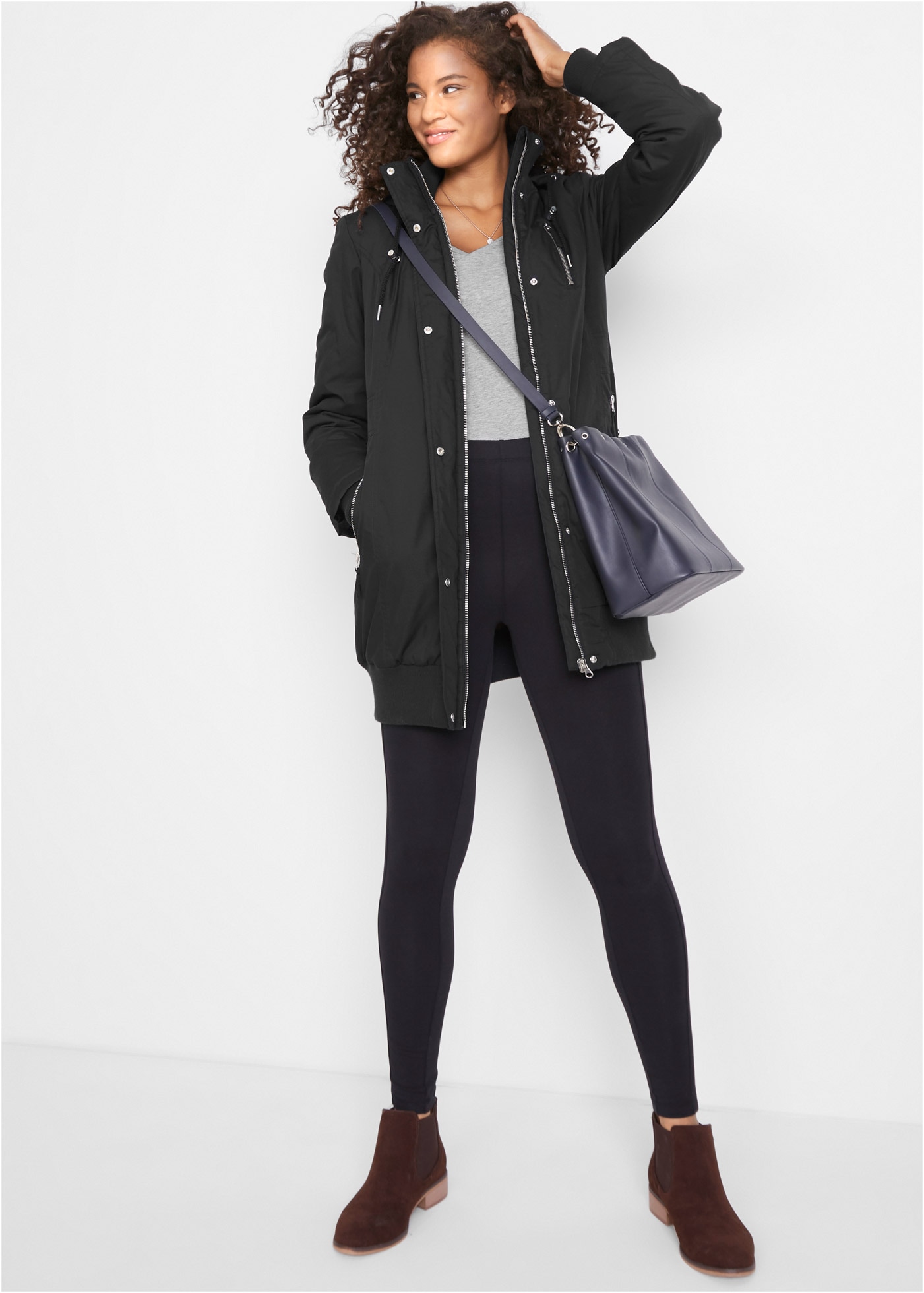 bonprix Langjacke »Longjacke mit Kapuze, wattiert« mit Kapuze mit Kapuze und Reißverschluss und Druckknöpfen