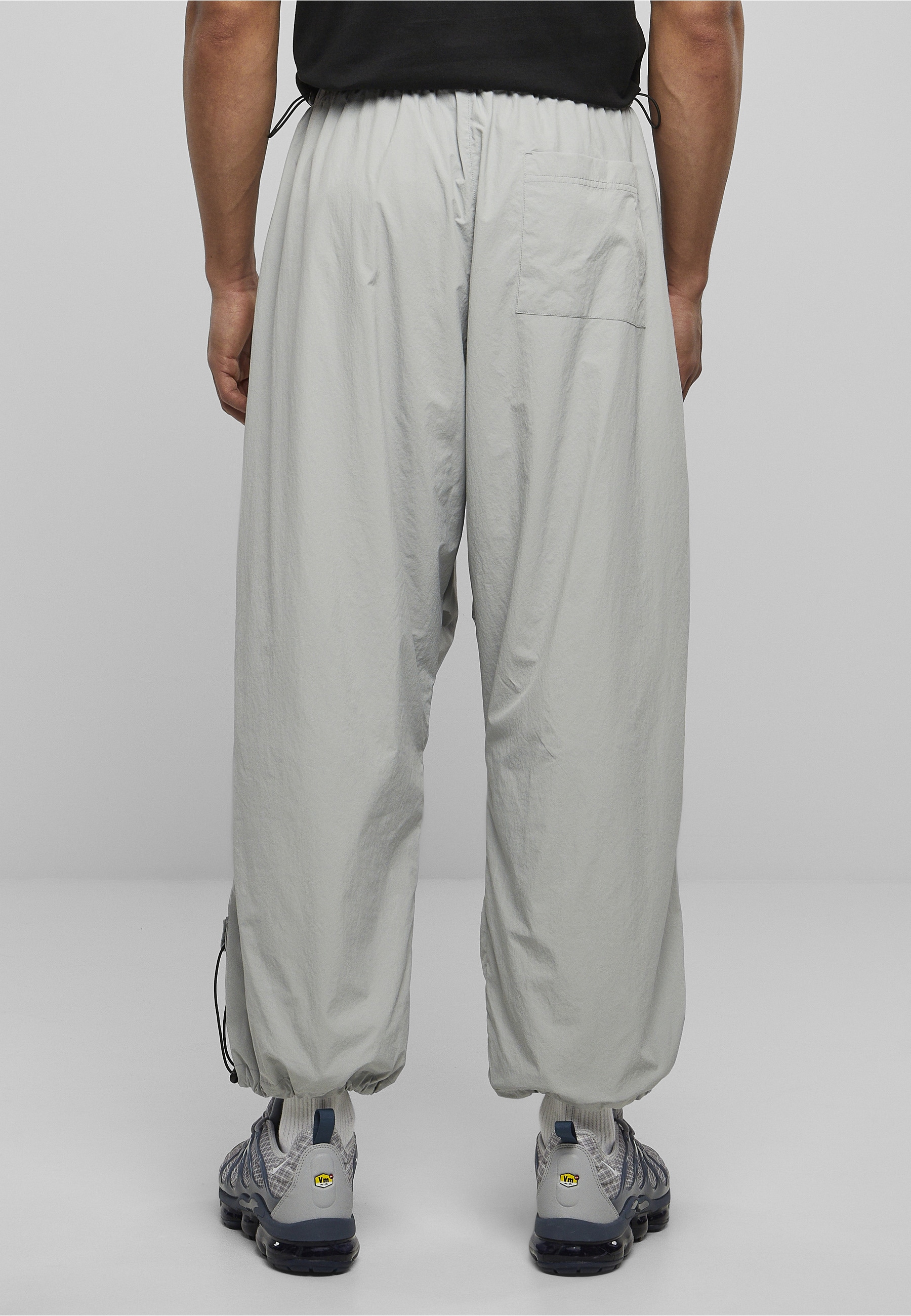 URBAN CLASSICS Stoffhose »Urban Classics Herren Nylon Parachute Pants«