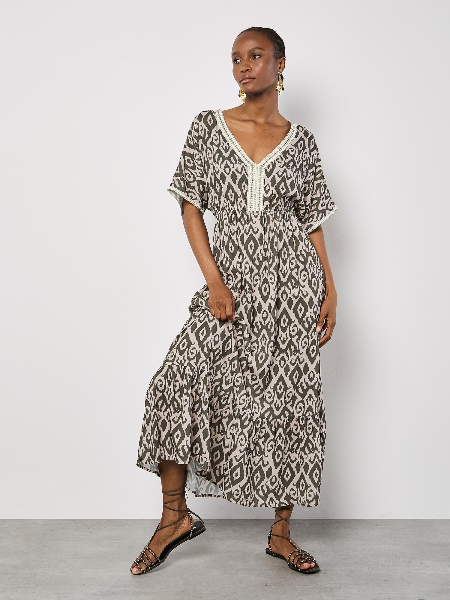 Apricot Maxikleid »Ikat-Batwing-Maxikleid« mit Crochet-Details