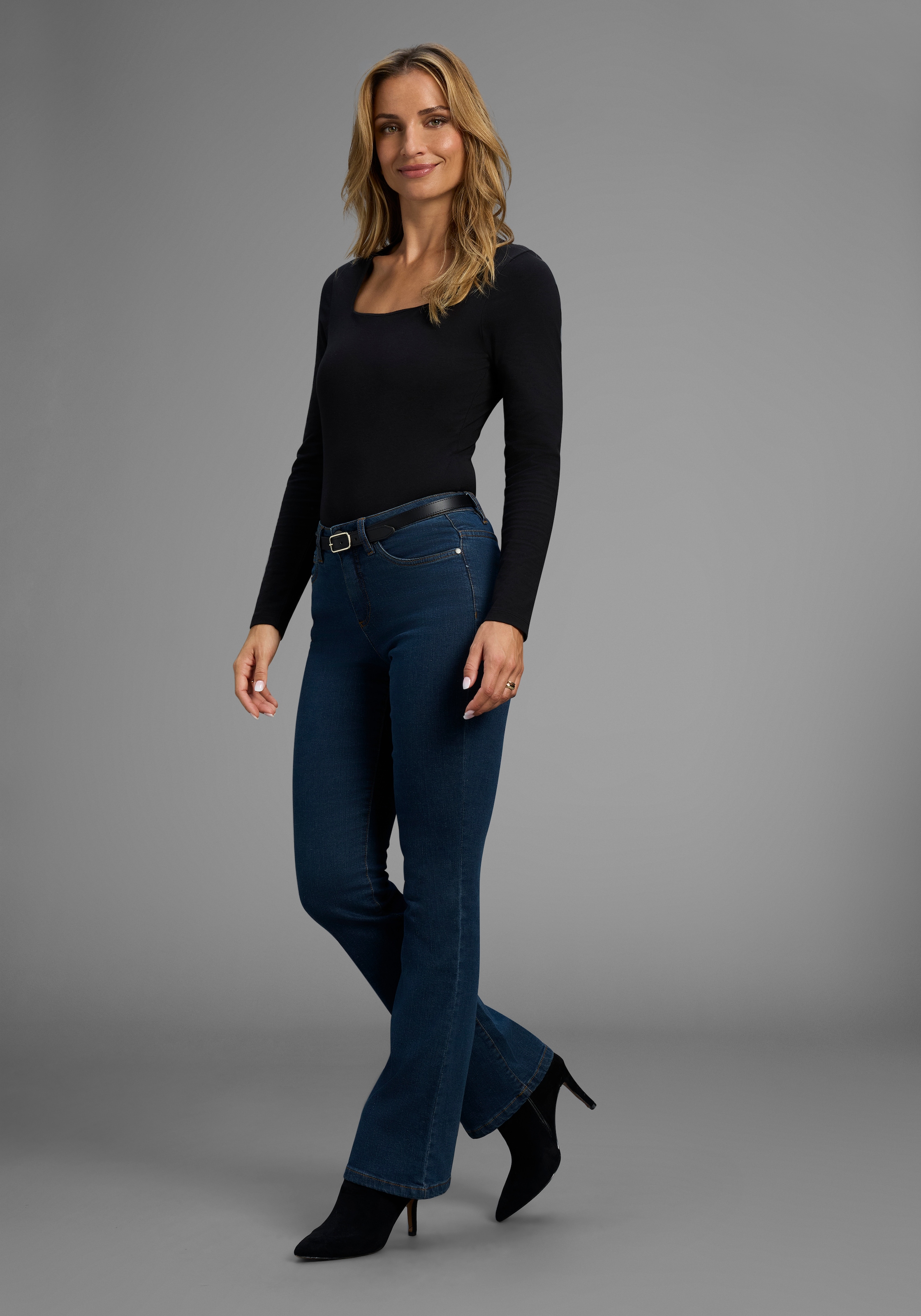 Arizona Bootcut-Jeans »Comfort-Fit«, ausgestellte Beinform, mit Eingrifftaschen, High-Waist