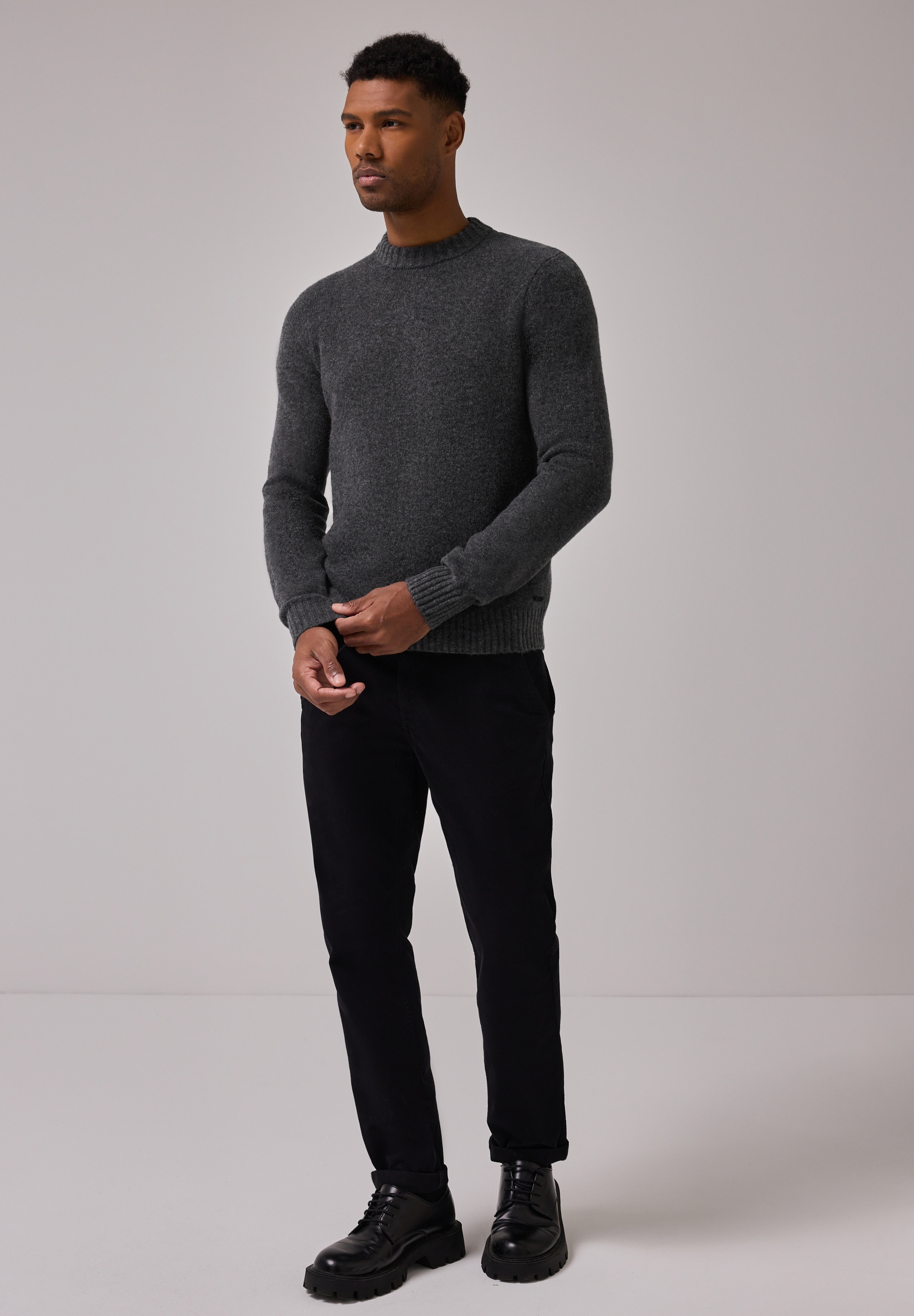 STREET ONE MEN Rundhalspullover, aus elastischem Materialmix