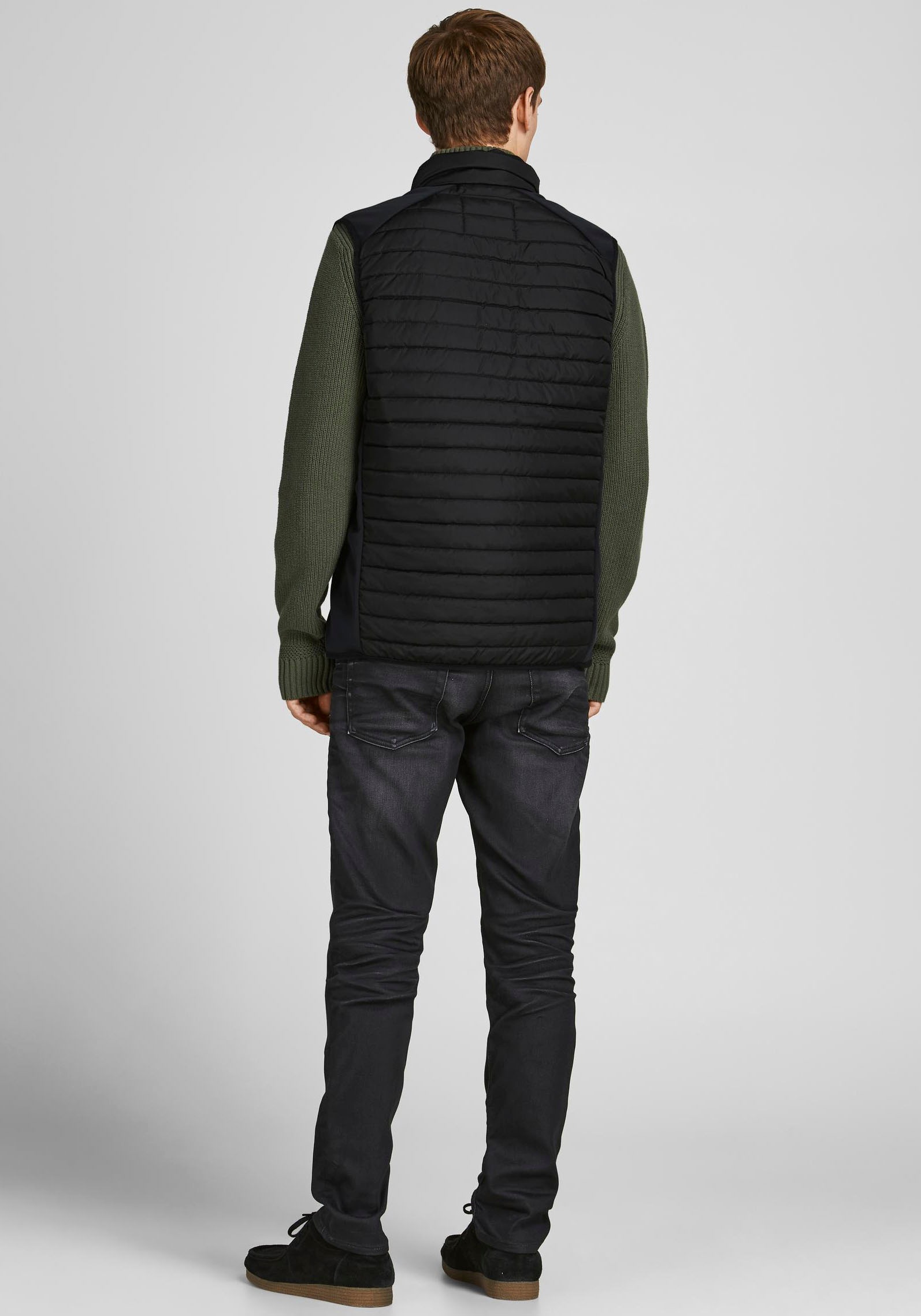 Jack & Jones Steppweste "JJEMULTI mit Logoprint, hohem Kragen und Eingrifft günstig online kaufen