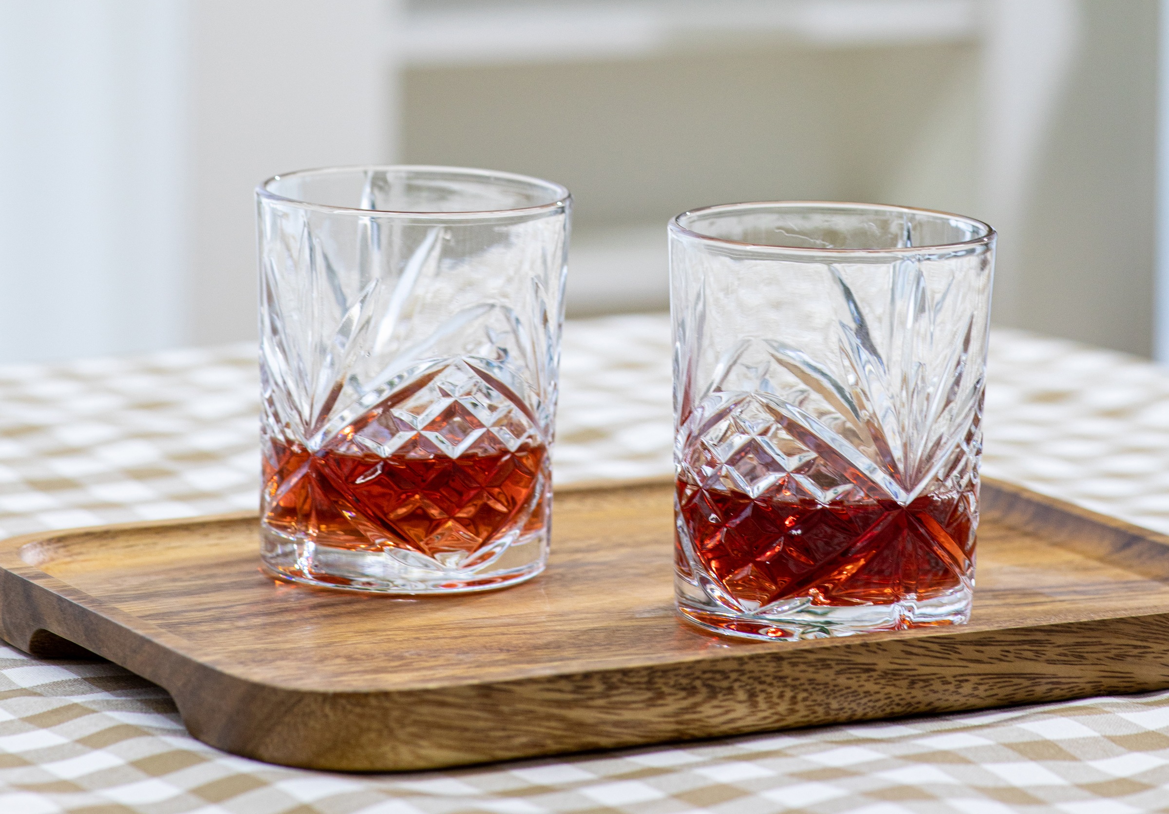 ECHTWERK Whiskyglas »Tumbler Set ca. 330ml«, (Set, 4 tlg.), mit Schliffoptik und Reliefstruktur