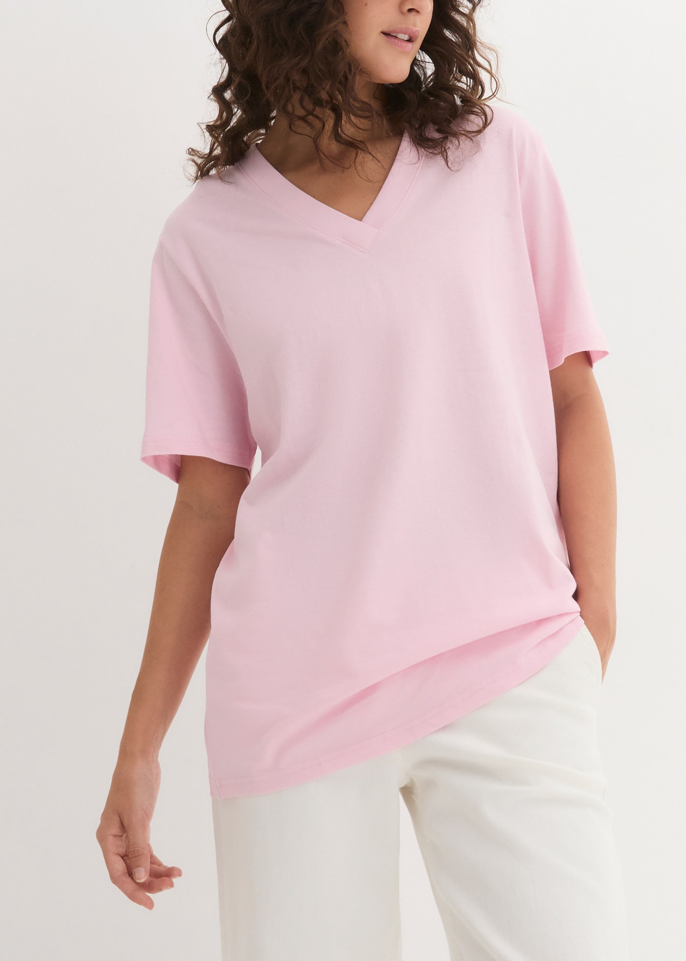 bonprix Longshirt »Weites Long-Shirt mit V-Ausschnitt, Kurzarm (5er Pack)« Packung, 5 tlg. lockere Passform, Kurzarm, mit V-Ausschnitt, unifarben