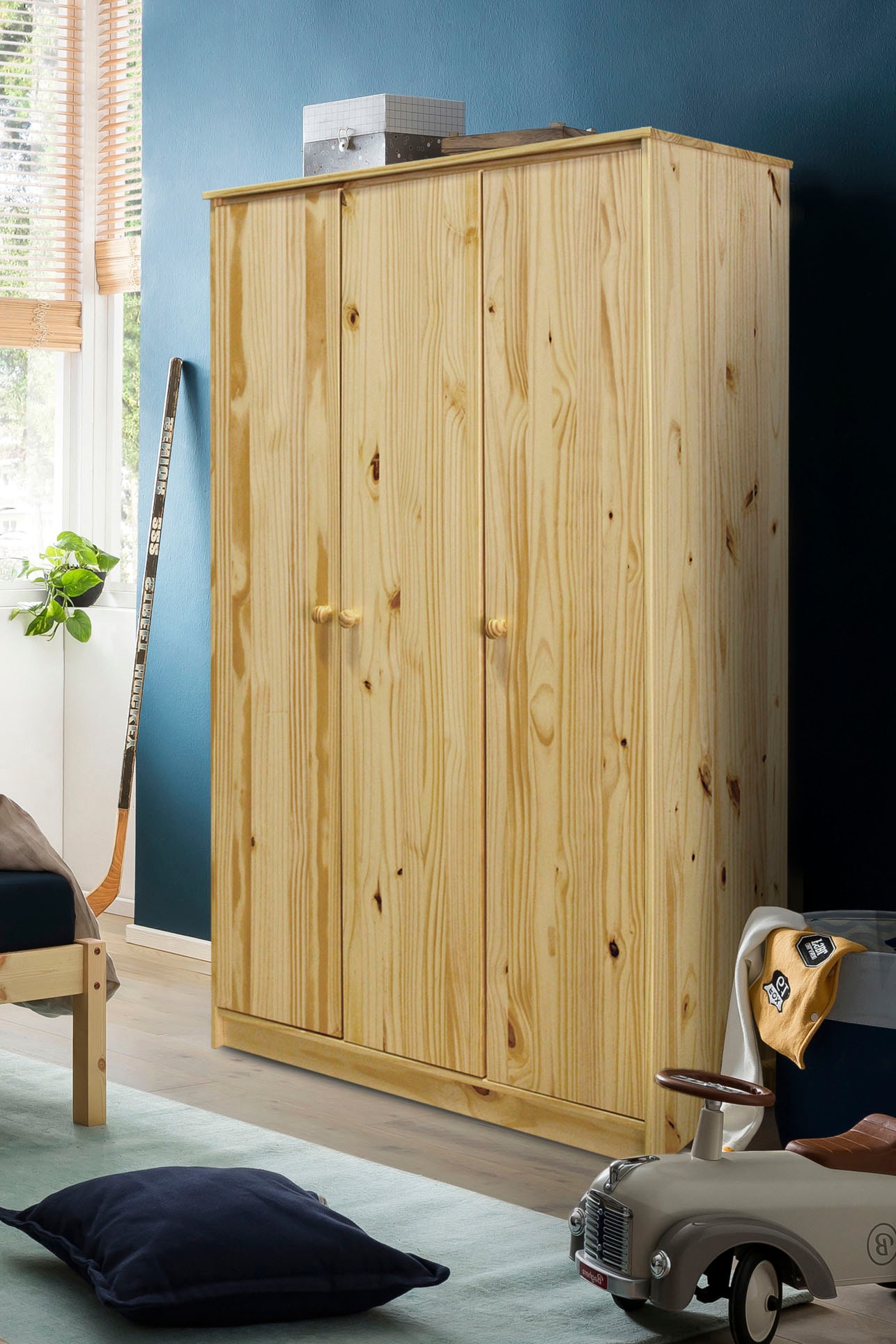 Möbilia Kleiderschrank 1 Stk. tlg. gefertigt aus massivem Kiefernholz günstig online kaufen