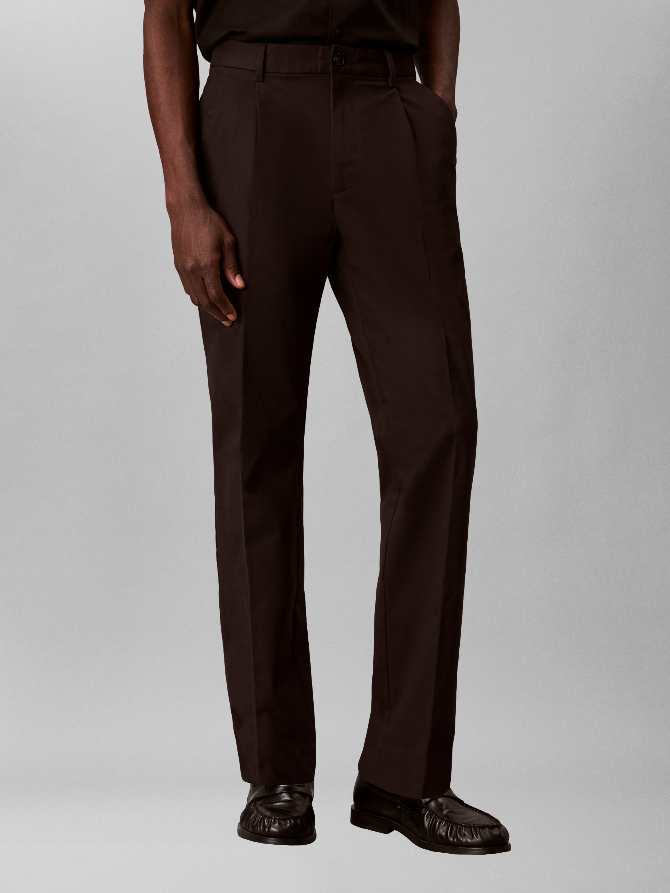Calvin Klein Chinohose "STRAIGHT PLEATED SATEEN CHINO" mit Bundfalte, Strai günstig online kaufen