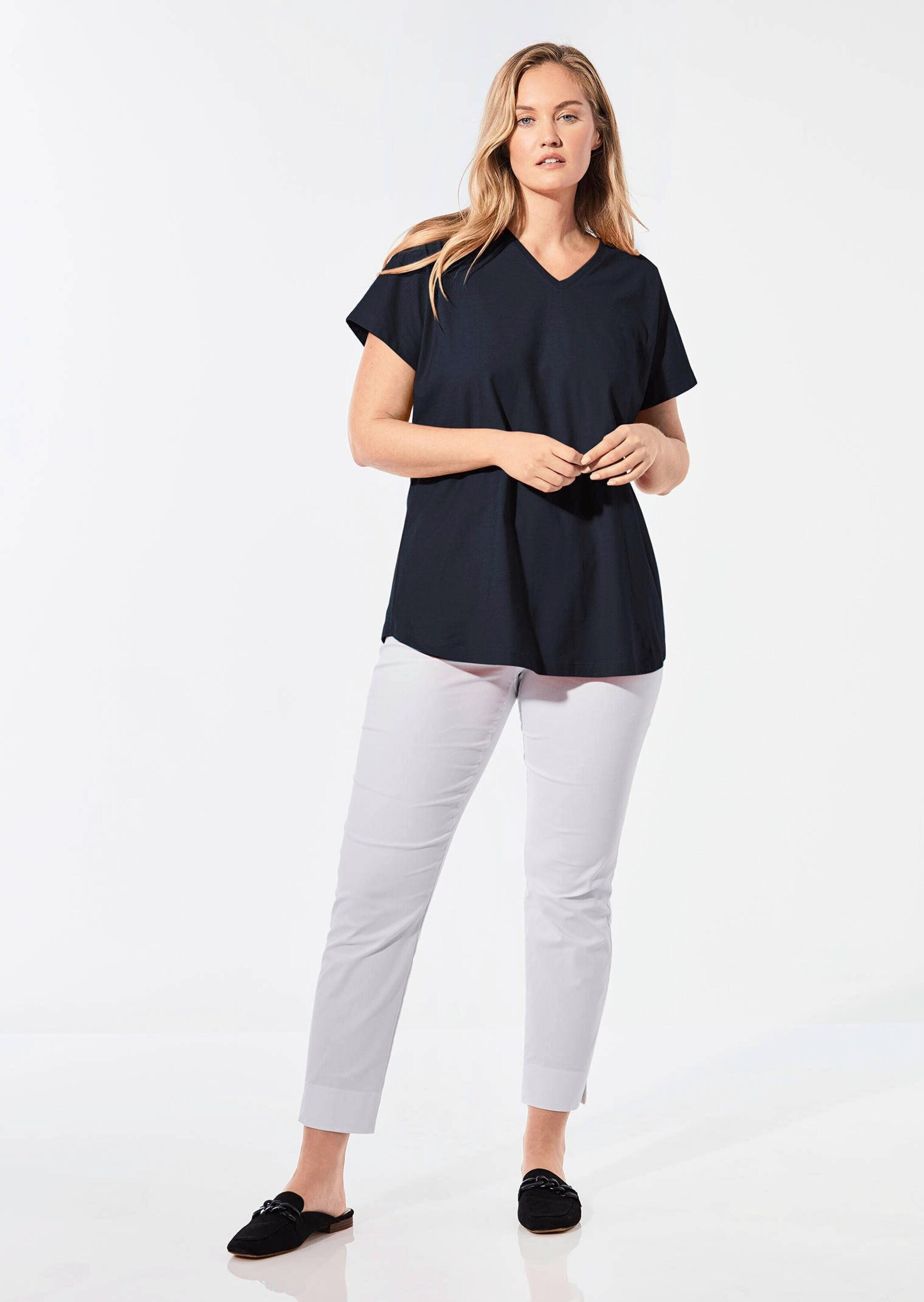 GOLDNER Kurzarmshirt »Shirt mit V-Ausschnitt«