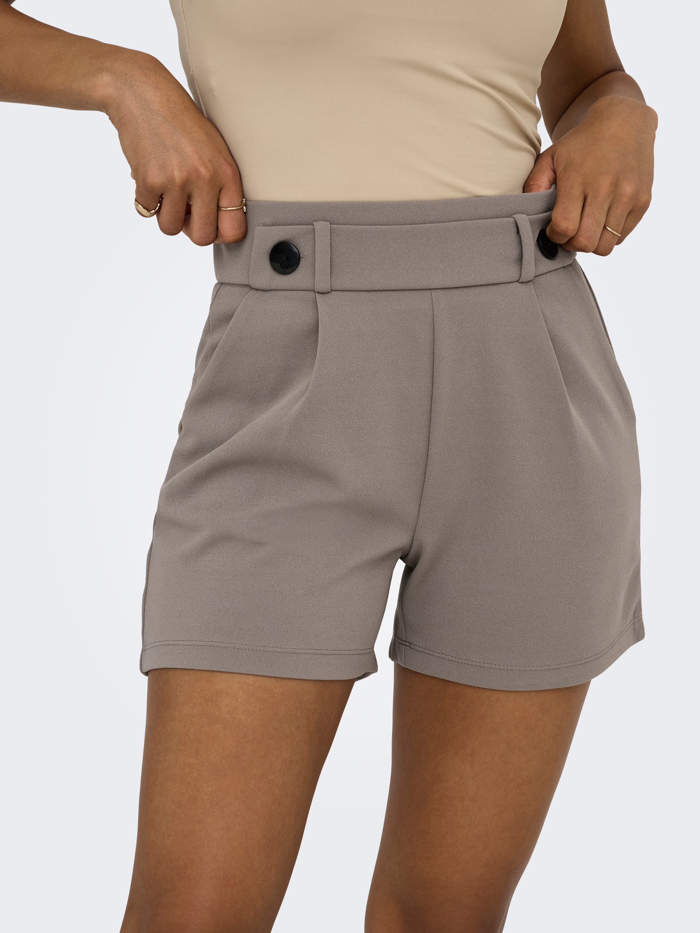 JDY Shorts »JDYGEGGO SHORTS JRS NOOS«
