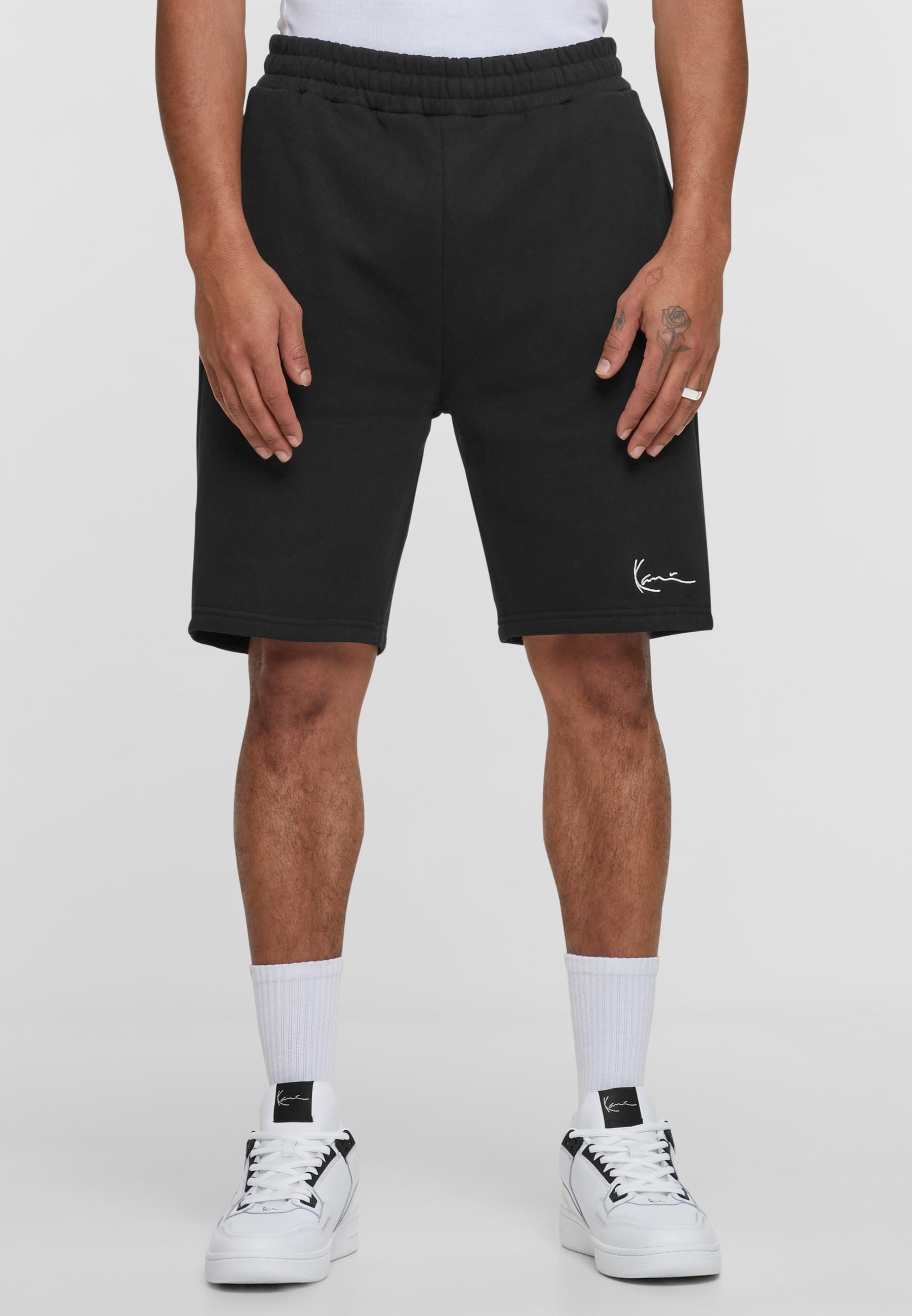 Karl Kani Stoffhose »Karl Kani Herren KKMQ22003BLK SIGNATURE SHORTS BLK«, (1 tlg.)