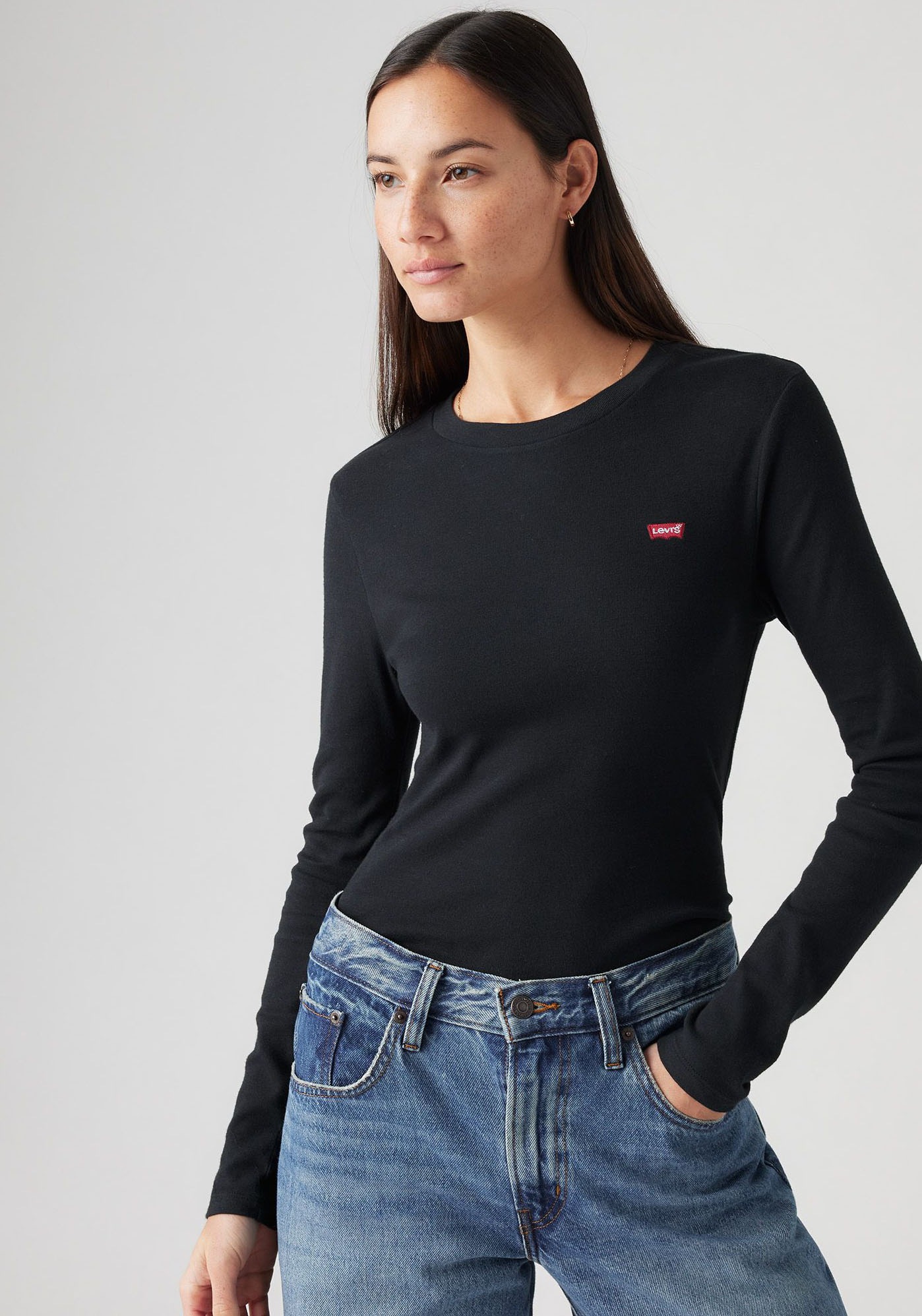 Levis Langarmshirt "ESSENTIAL HM LS TEE", mit Logo Stickerei günstig online kaufen