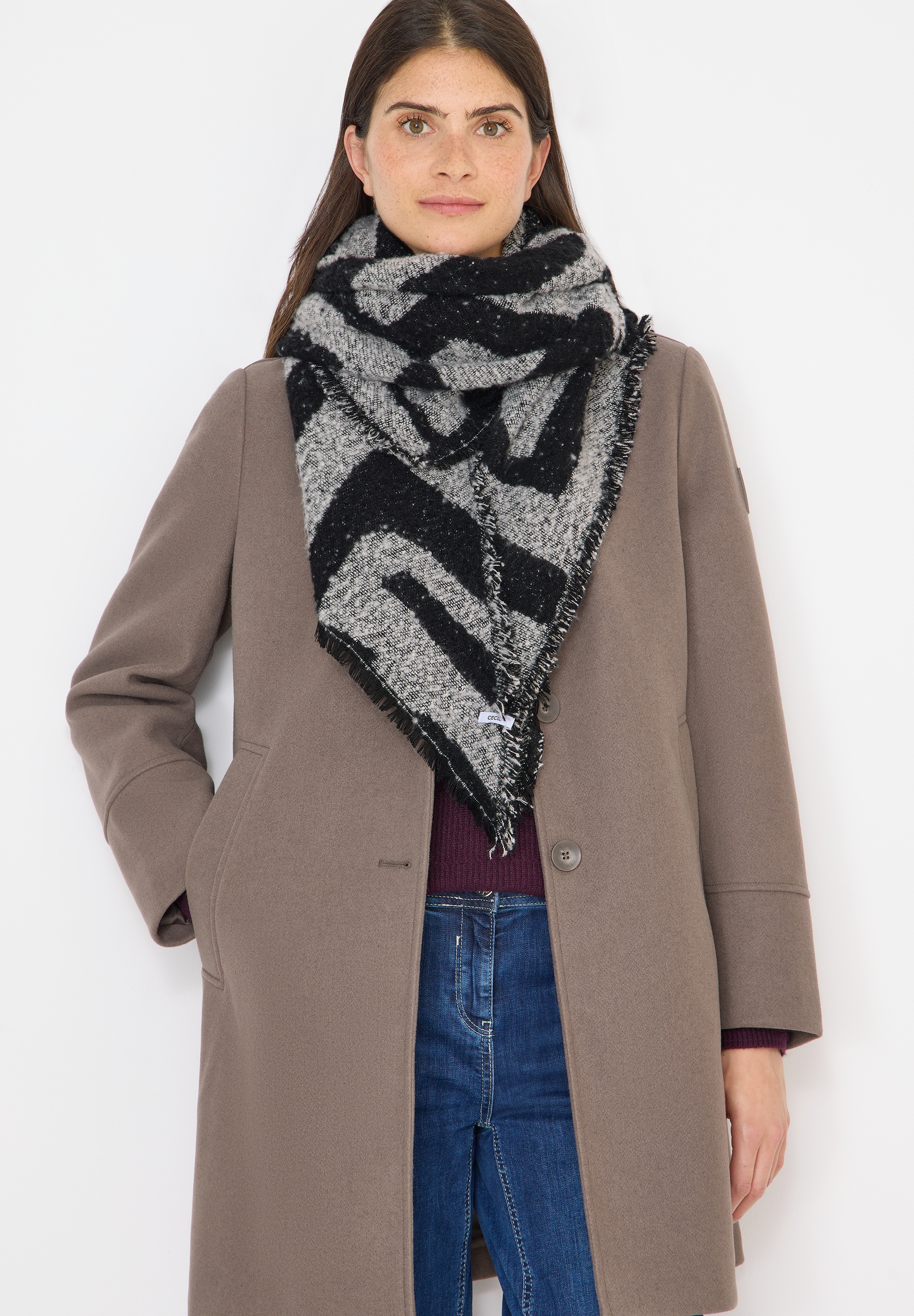 Cecil Halstuch mit grafischem Muster