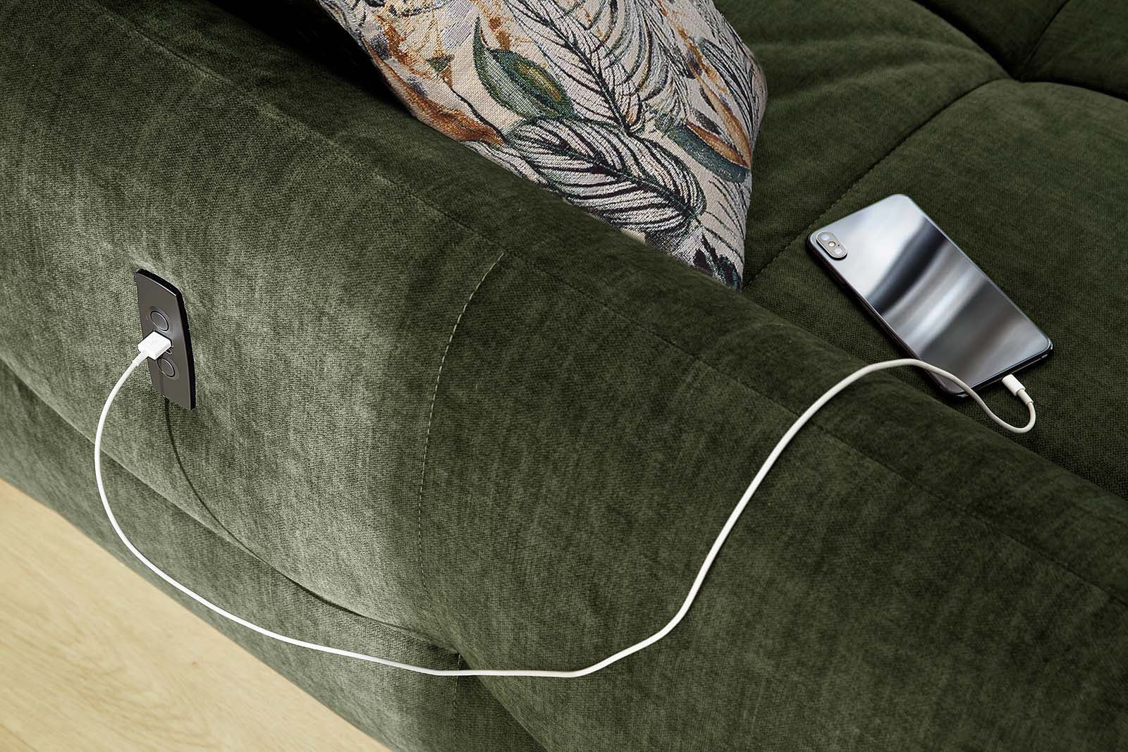 Jockenhöfer Gruppe Ecksofa »Zoom, L-Form, 140kg Belastbarkeit je Sitzplatz«, 60cm elektromotorische Sitztiefenverstellung,USB-Ladeports,Kopfstützen