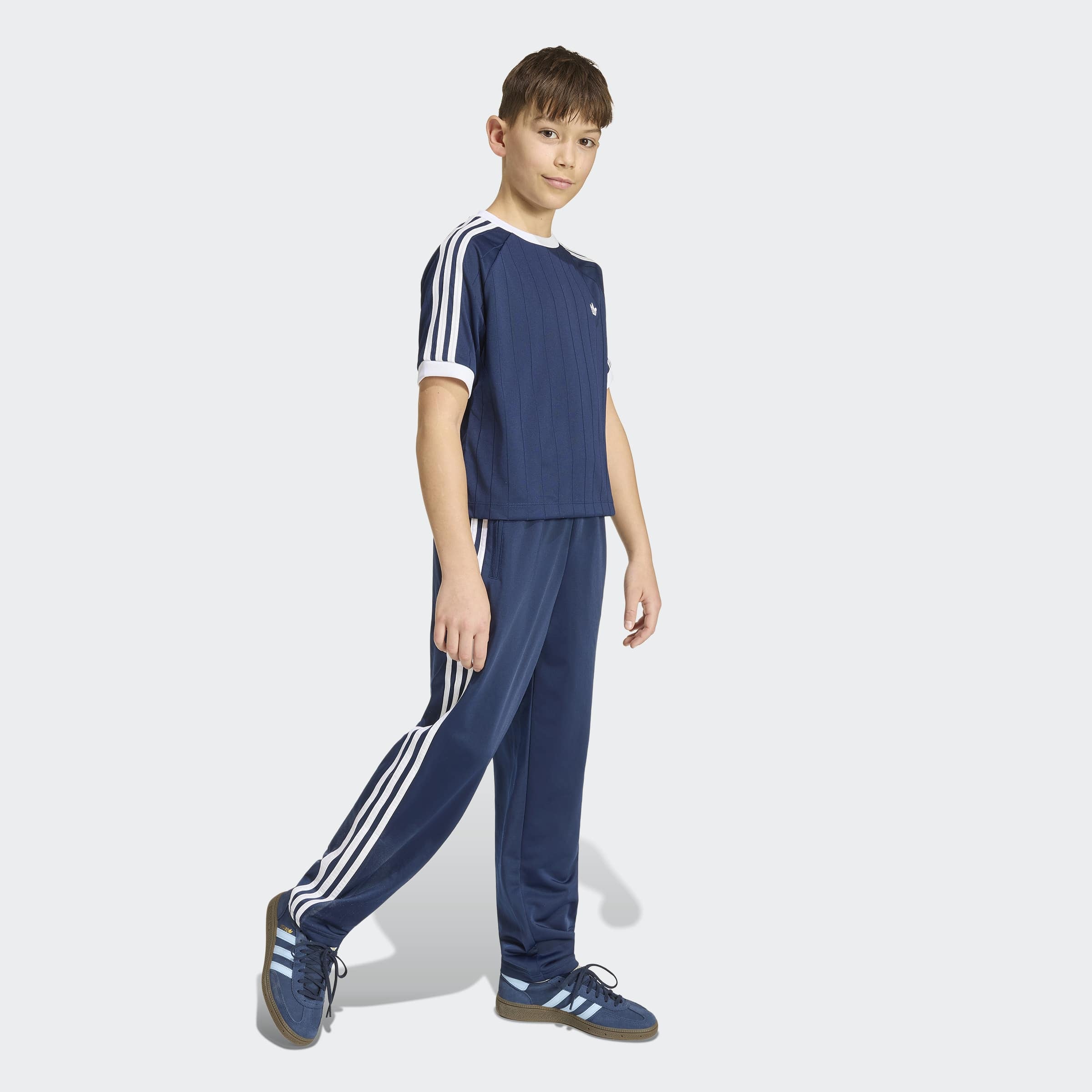 adidas Originals T-Shirt »LO TEE« für Kinder, mit Rundhalsausschnitt, ohne Verschluss, sportlicher Stil