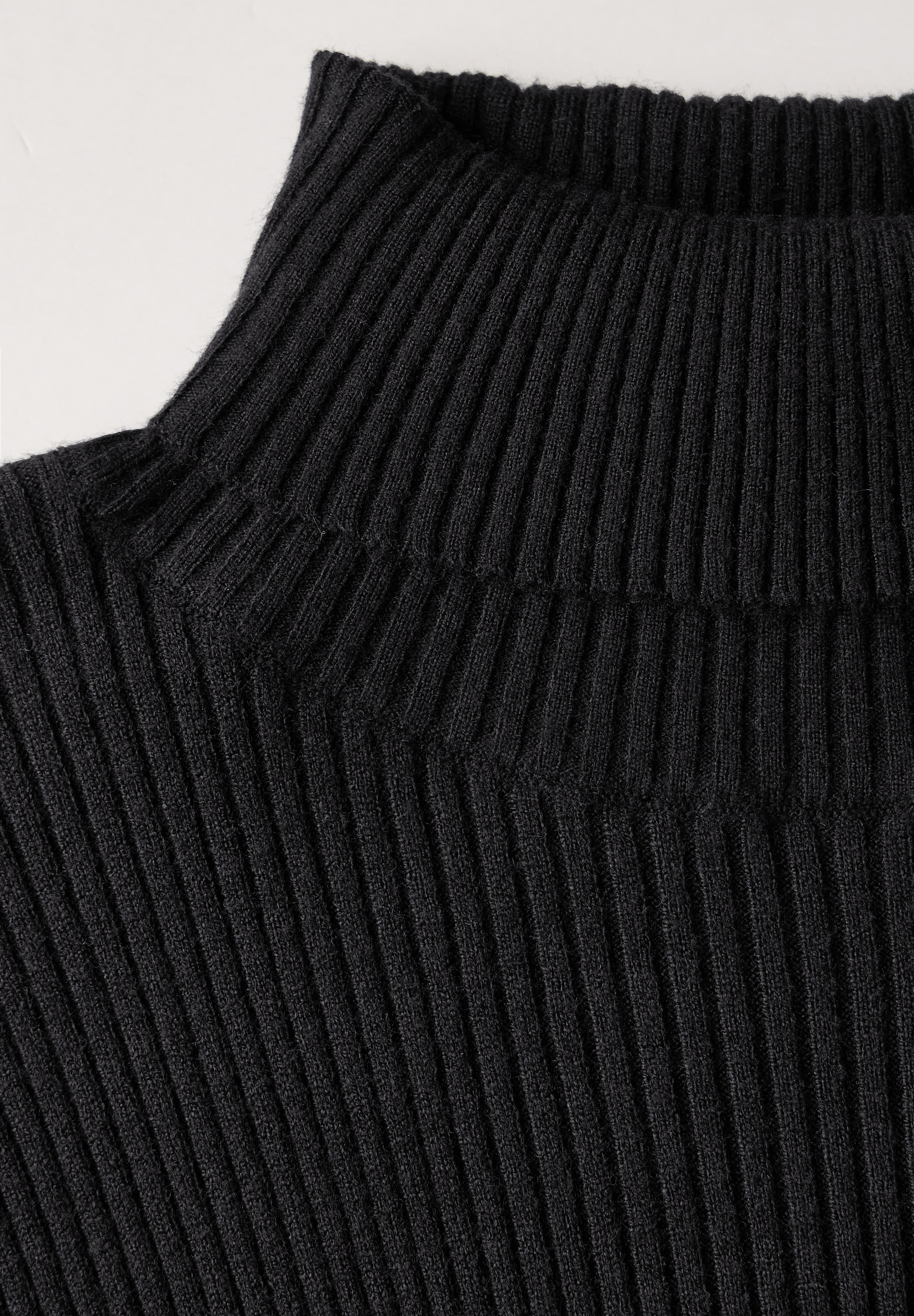 STREET ONE Rollkragenpullover, aus stretchigem Viskosematerial