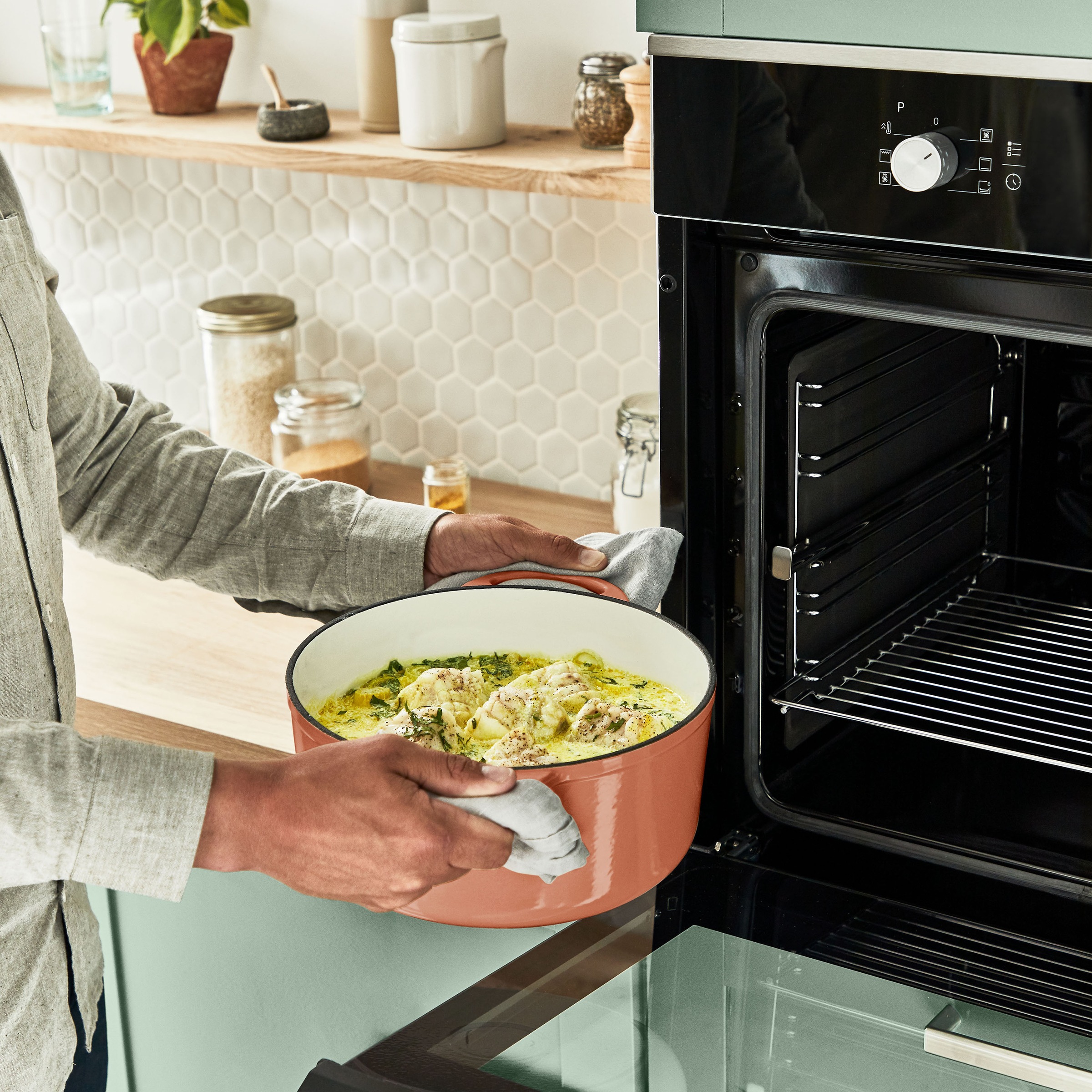 Tefal Kochtopf »LOV«, Gusseisen, (1 tlg.), umweltfreundlich, unbedenkliche Pigmente,Schongaren, Ø25 cm, Induktion