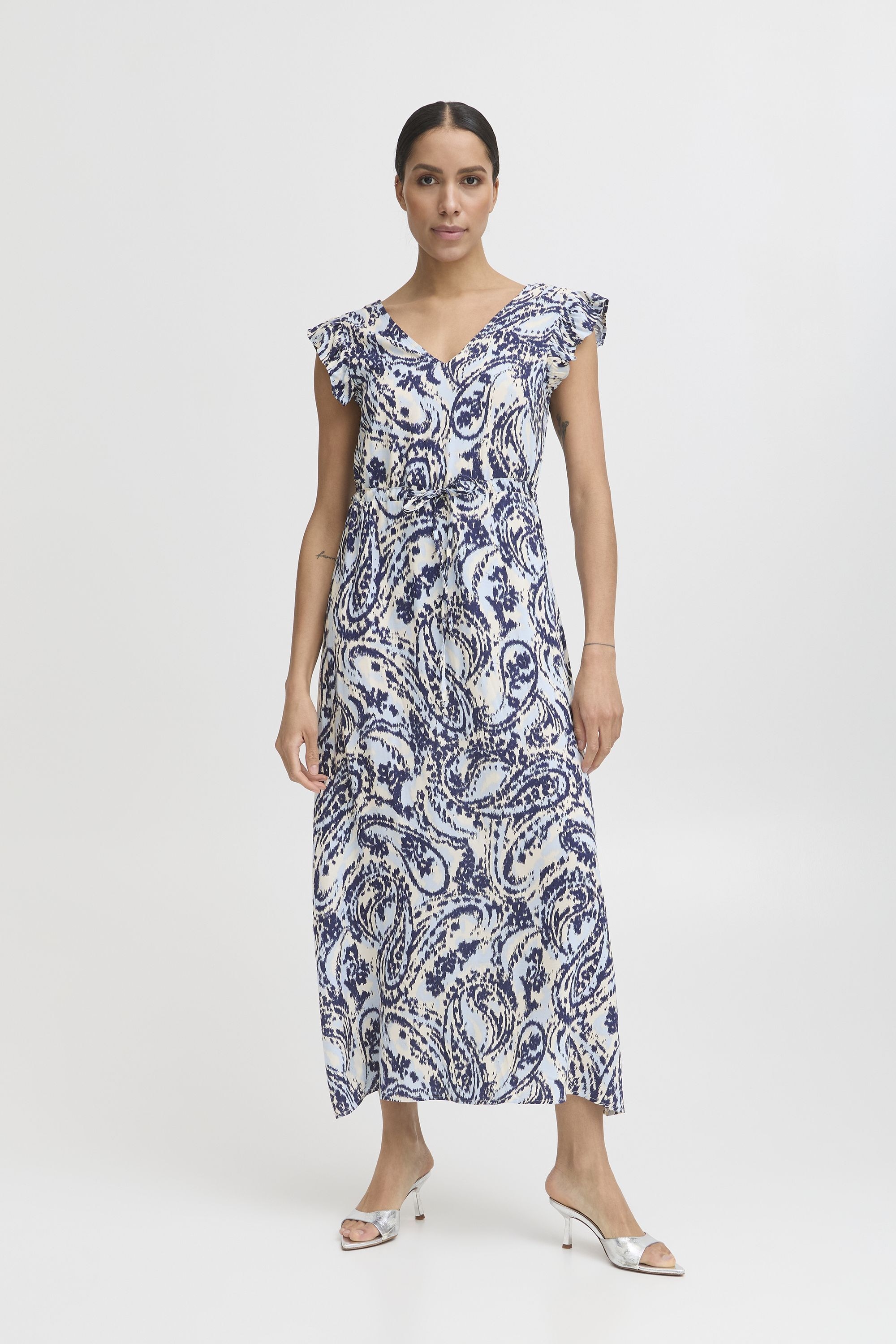 b.young Midikleid »Midikleid BYMMMJOELLA«