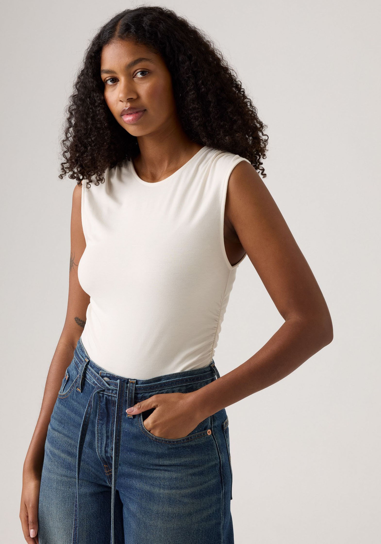 Levis Tanktop "CRYSTAL RUCHED TO", mit seitlicher Raffung günstig online kaufen