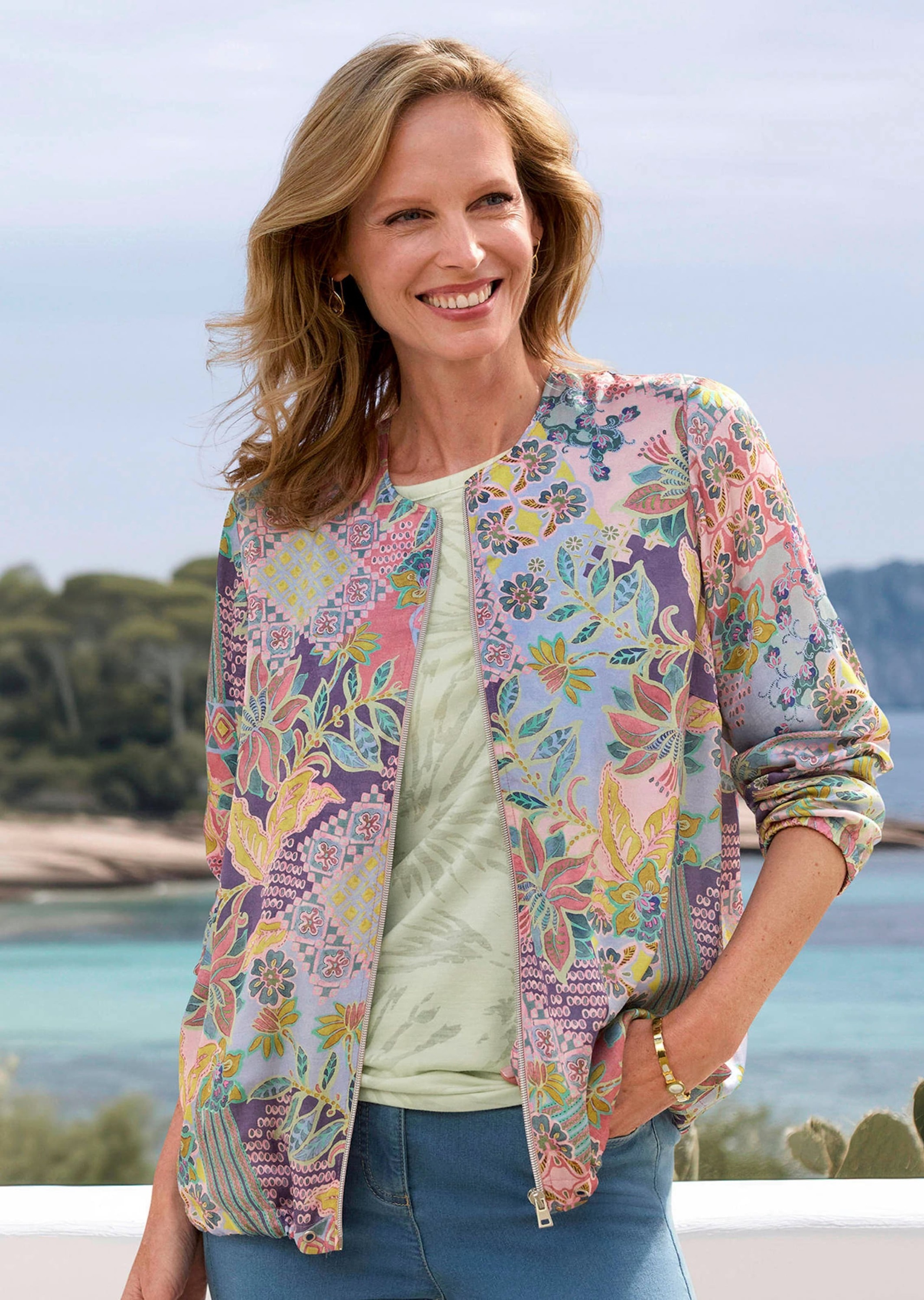 GOLDNER Kurzjacke »Satinjacke mit Patch-Design« seitliche Eingriffstaschen