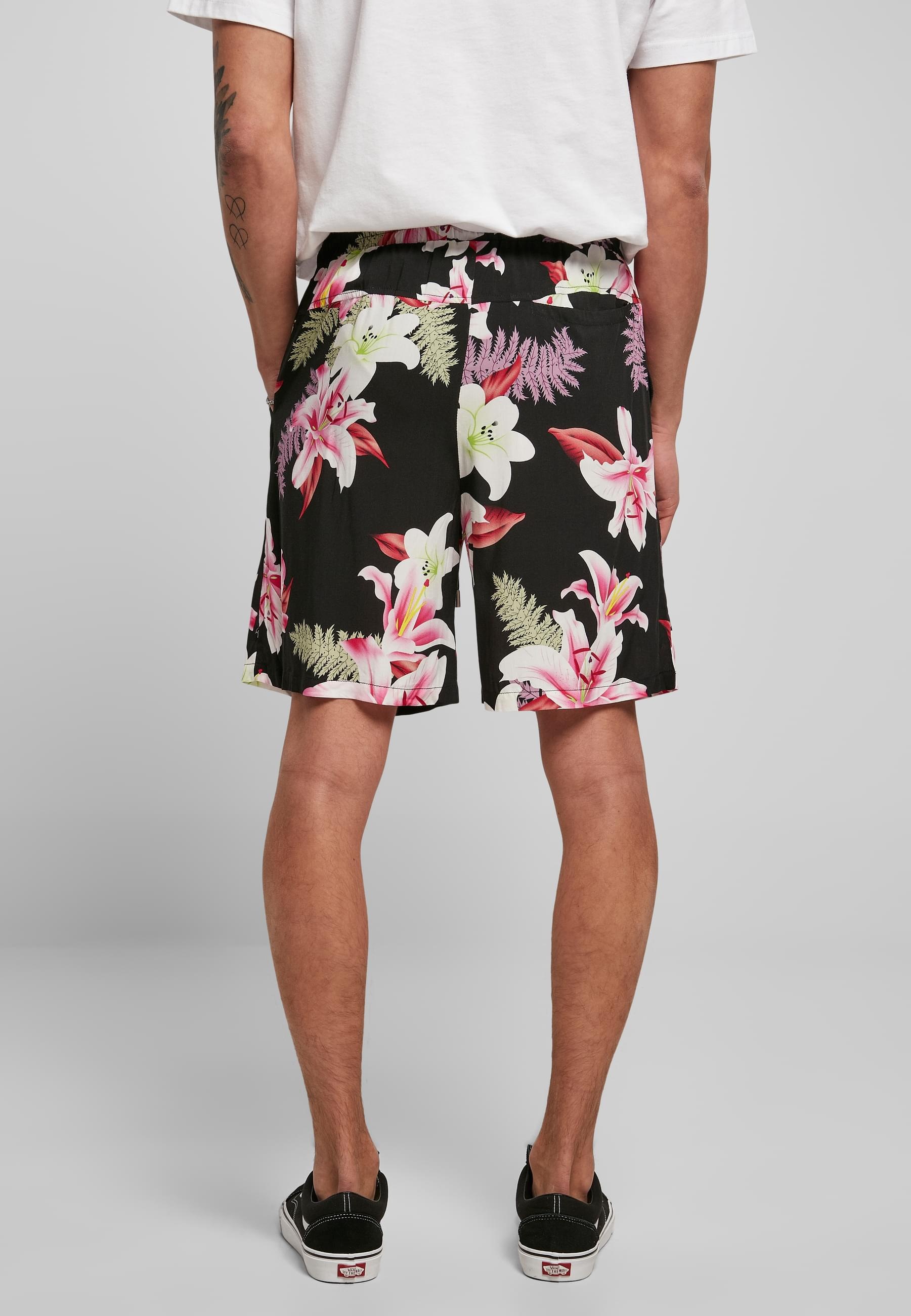 URBAN CLASSICS Stoffhose »Urban Classics Herren Viscose AOP Resort Shorts«, (1 tlg.)