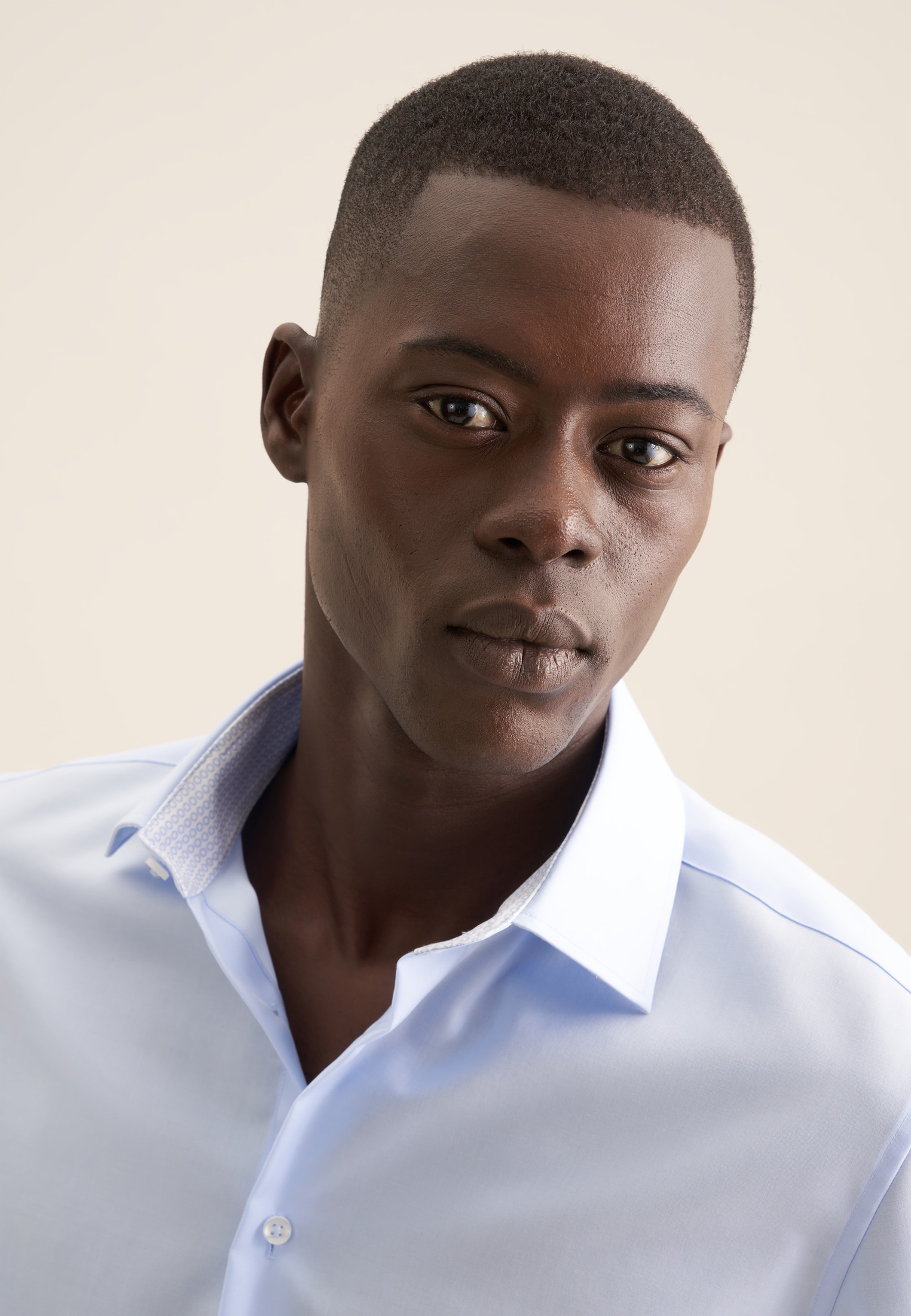 Thumbnail - seidensticker Businesshemd "Shaped" Shaped Kurzarm Kentkragen Uni