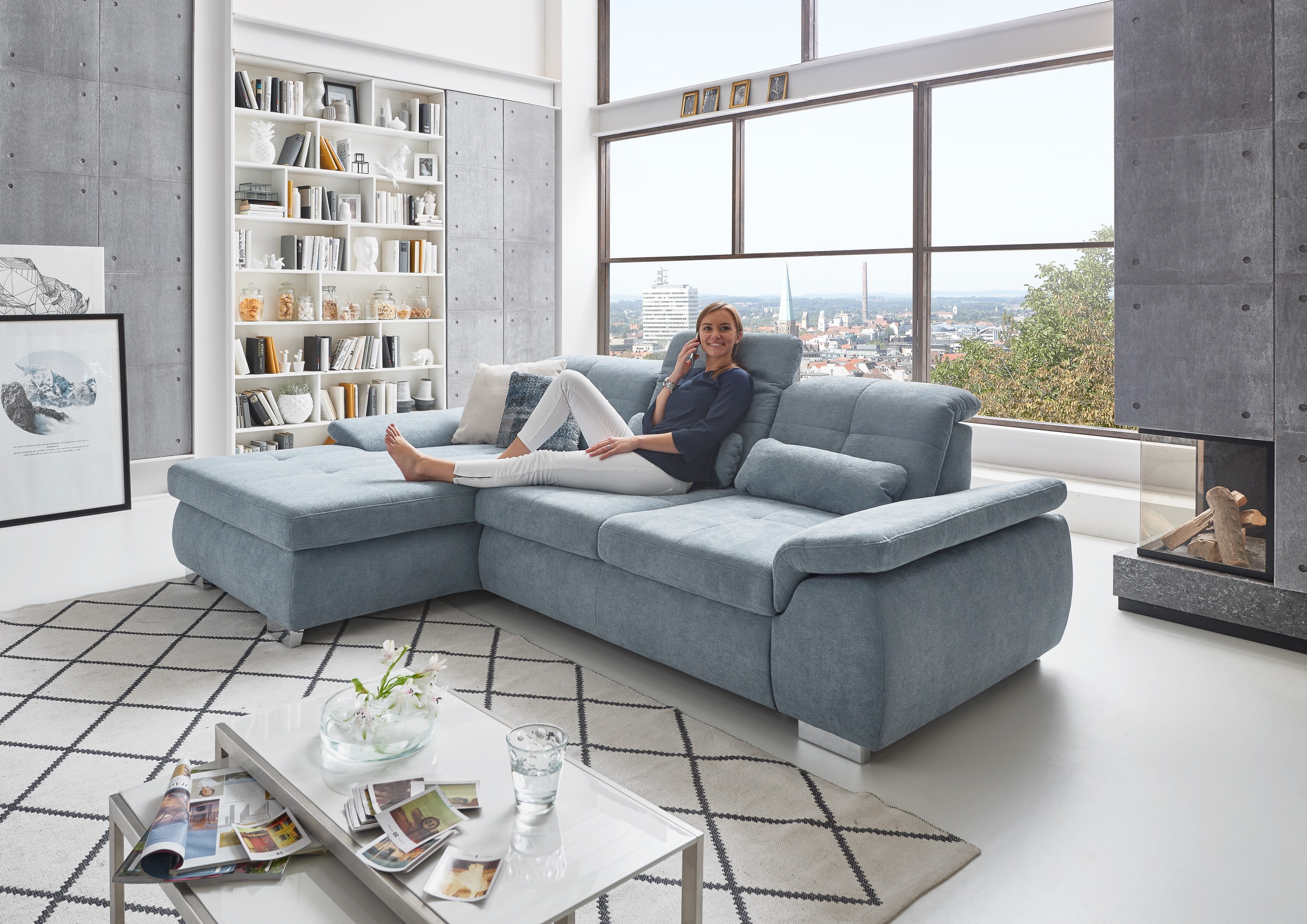 Die PlanBar Ecksofa »MP-IN16037 L-Form mit Kaltschaum-Polsterung«, mit Sitztiefenverstellung & Zierkissen