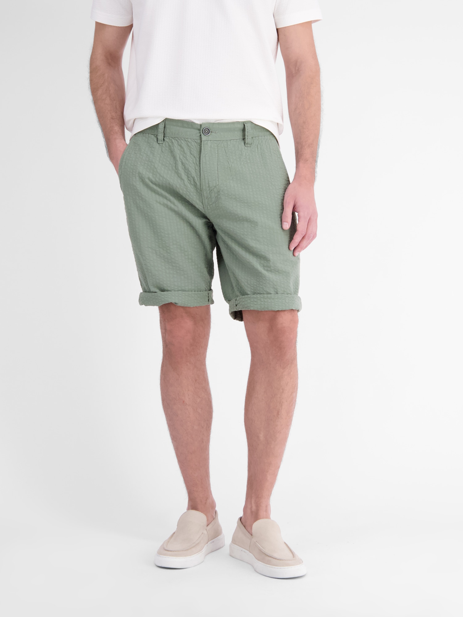 LERROS Chinoshorts »Chino-Shorts aus Baumwolle in leichter Seersucker-Qualität«