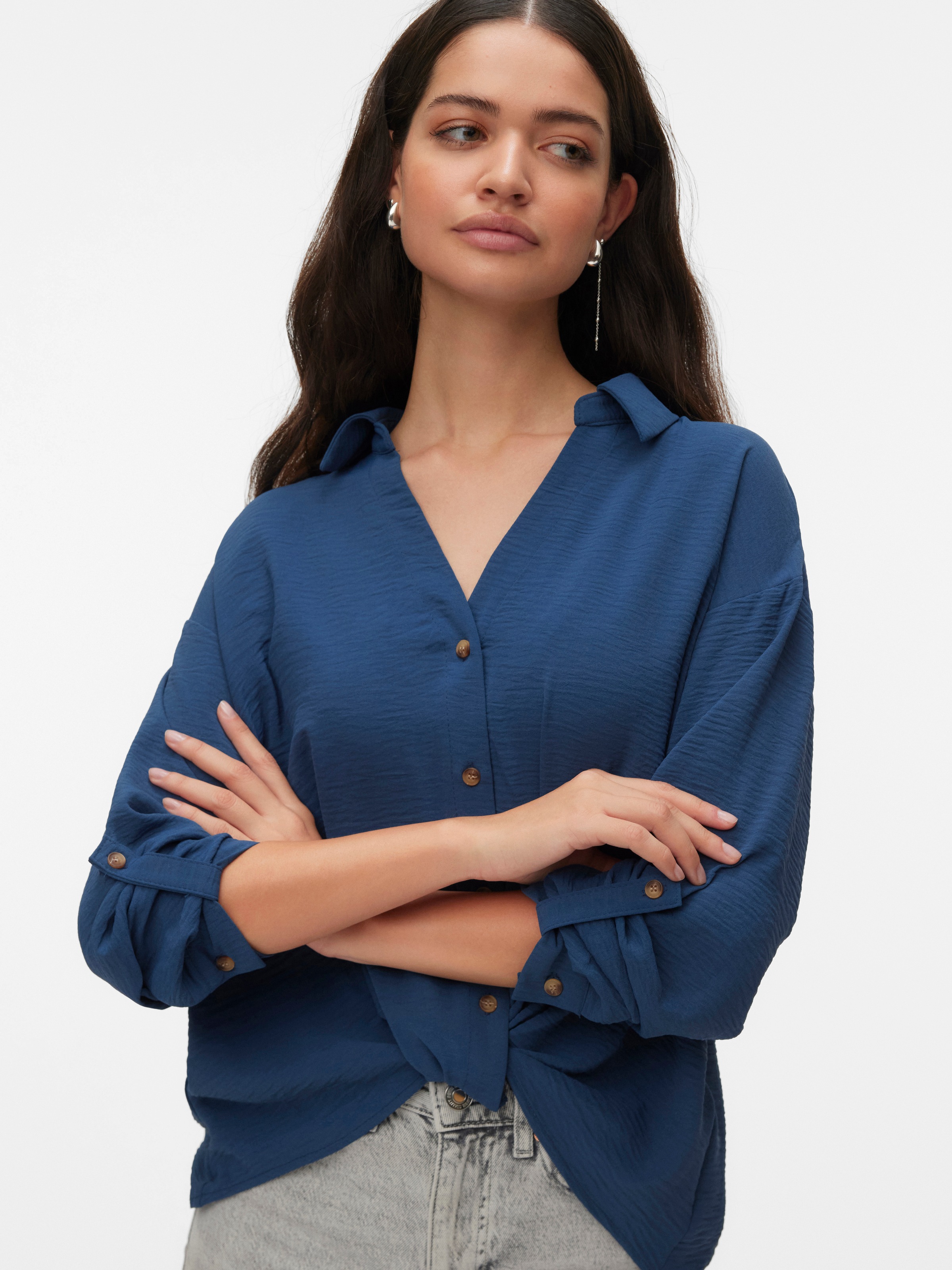 Vero Moda Hemdbluse "VMIZZY LS DETAIL SHIRT WVN BTQ GA" mit geknoteter Fron günstig online kaufen
