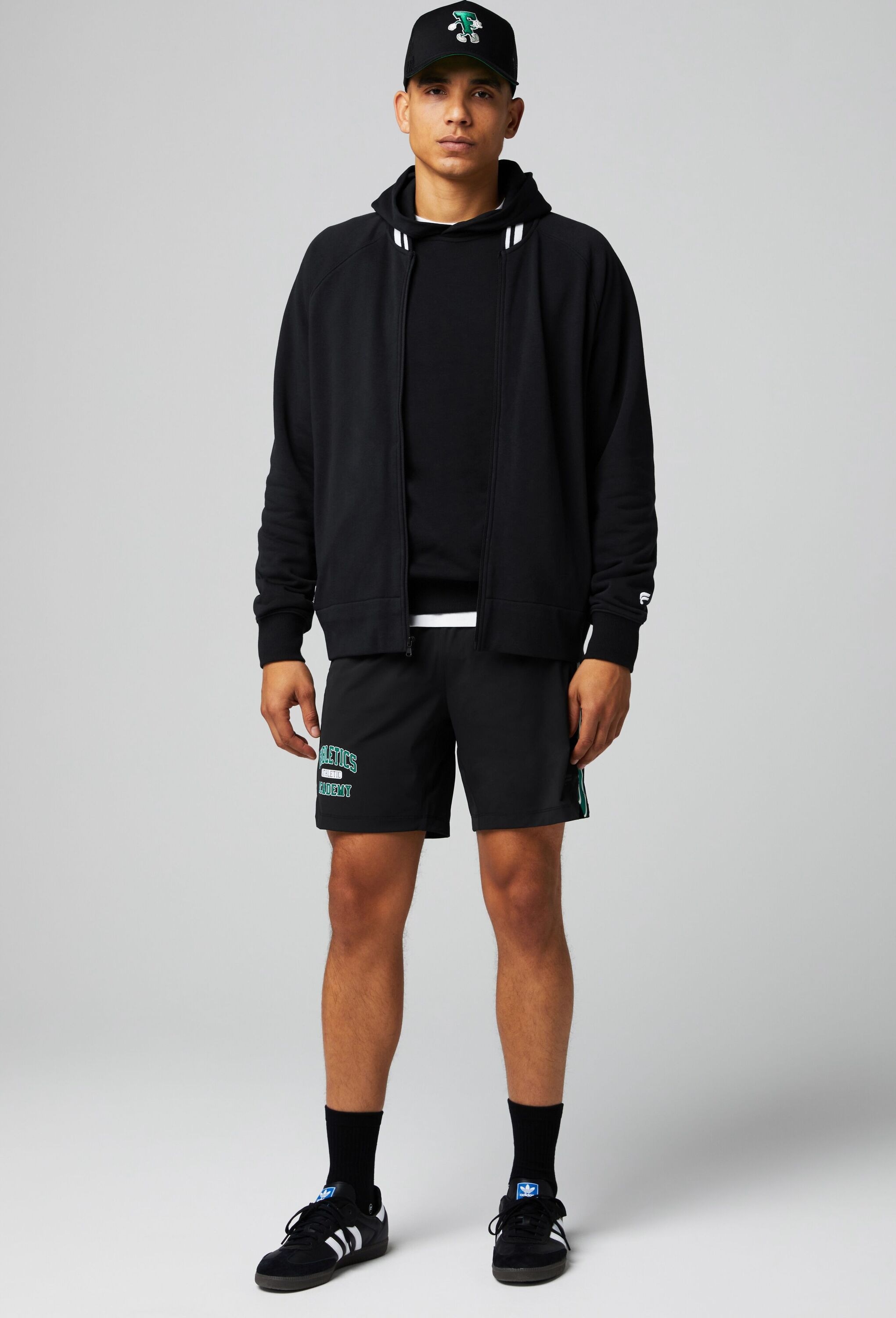 Fabletics Kapuzensweatshirt »Fabletics HOODIE THE-YEAR-ROUND-TERRY-HOODIE«, aus Frotteestoff
