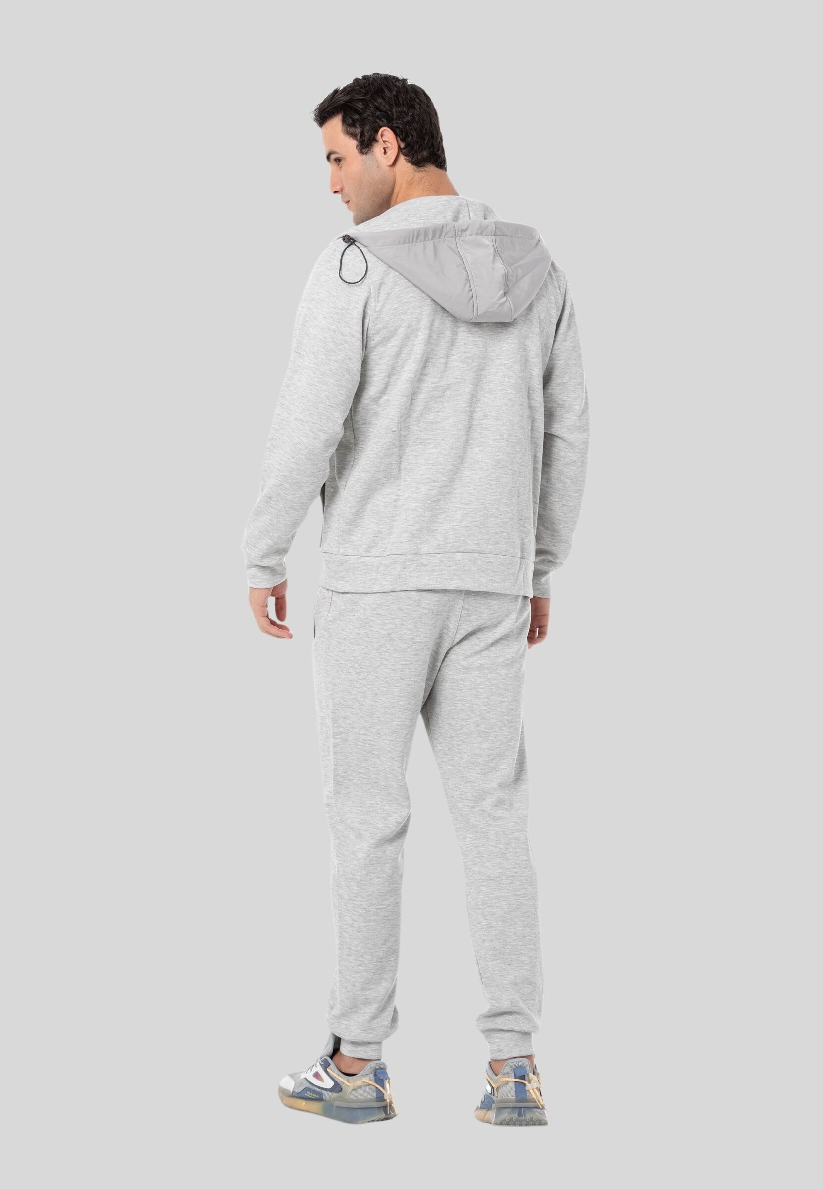 Cipo & Baxx Trainingsanzug »Jogginganzug« 2 im unifarbenen Look