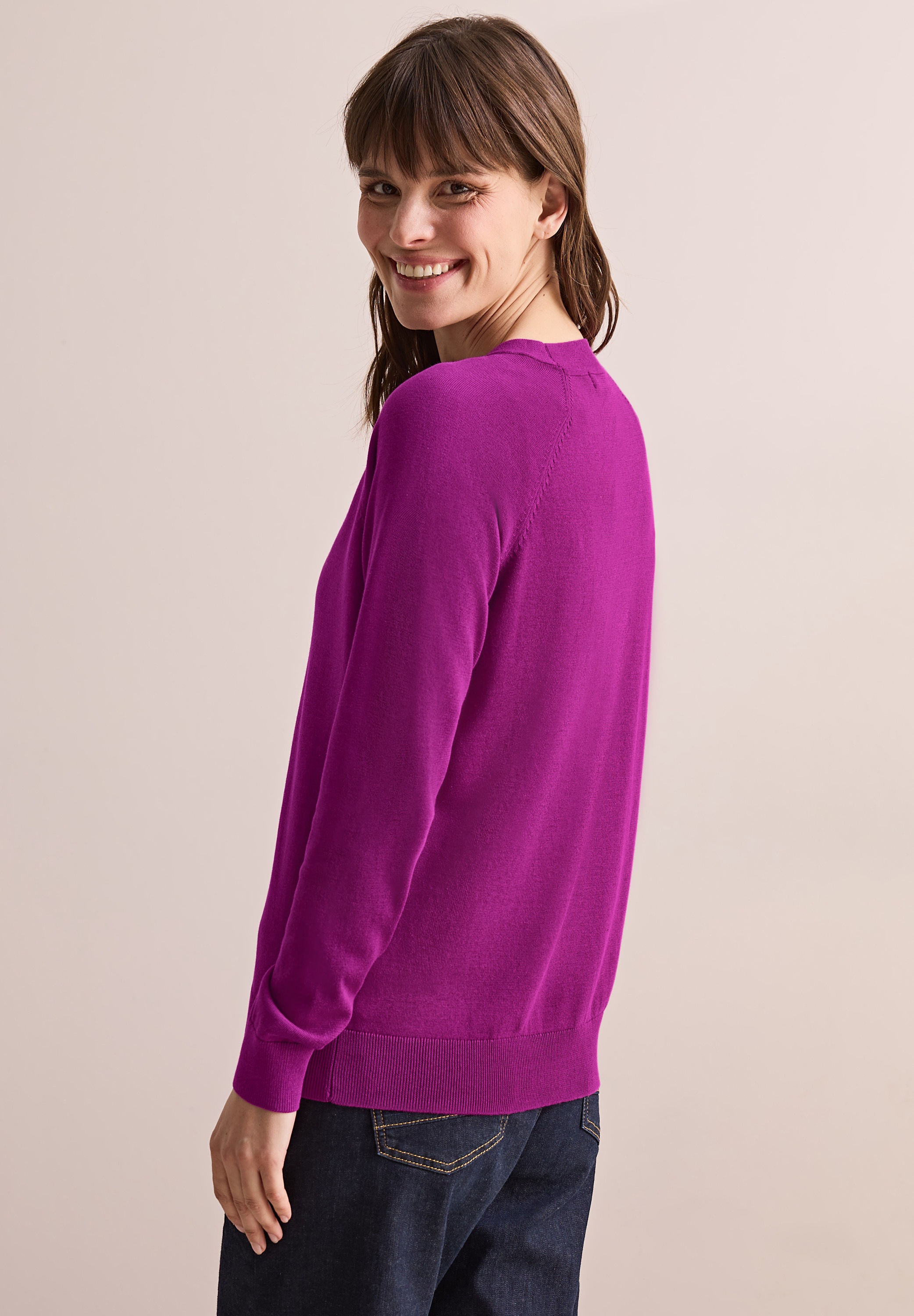 Cecil Cardigan, mit Knopfleiste