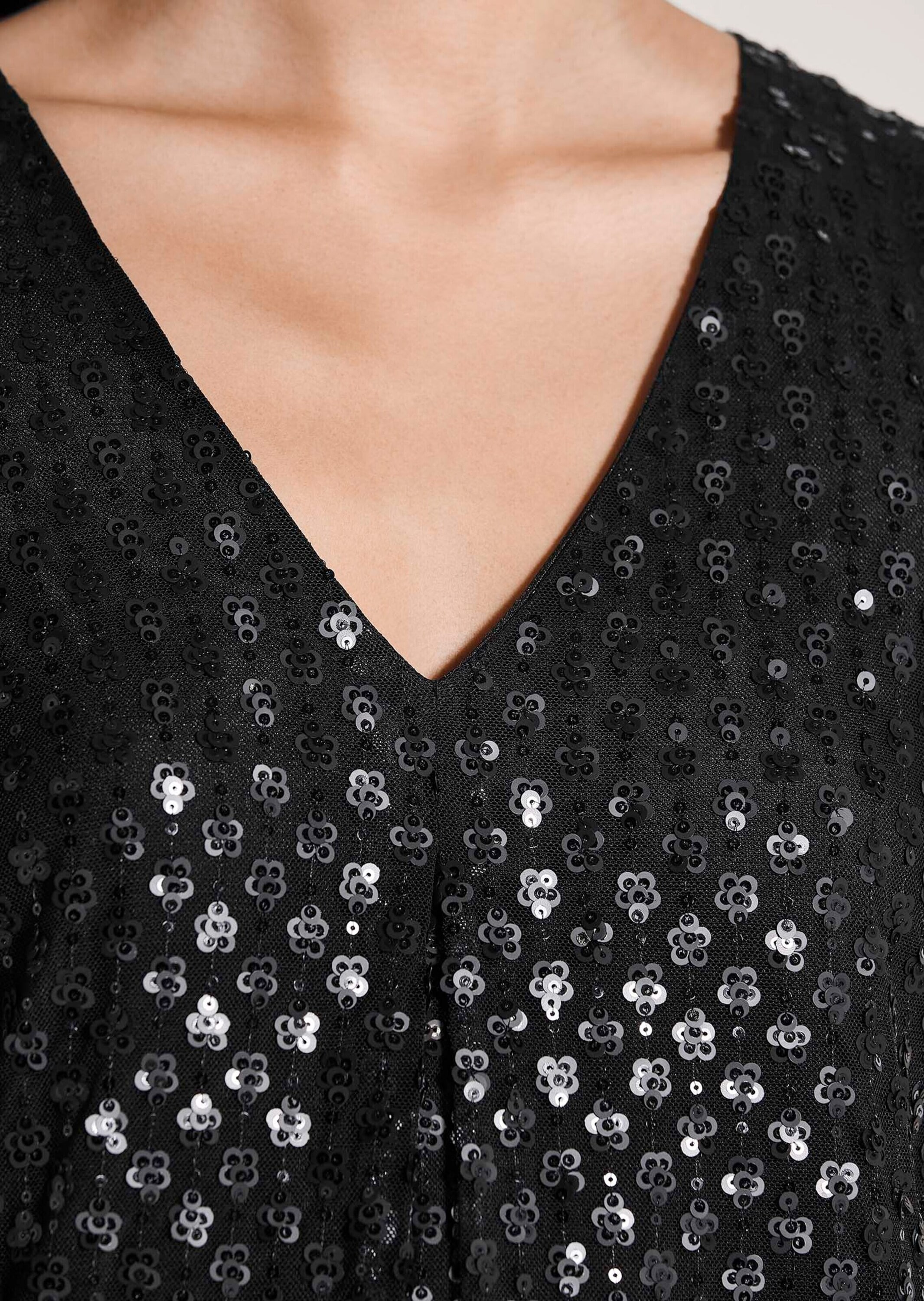 MADELEINE Sommerkleid »Paillettenkleid Partykleid mit V-Ausschnitt«