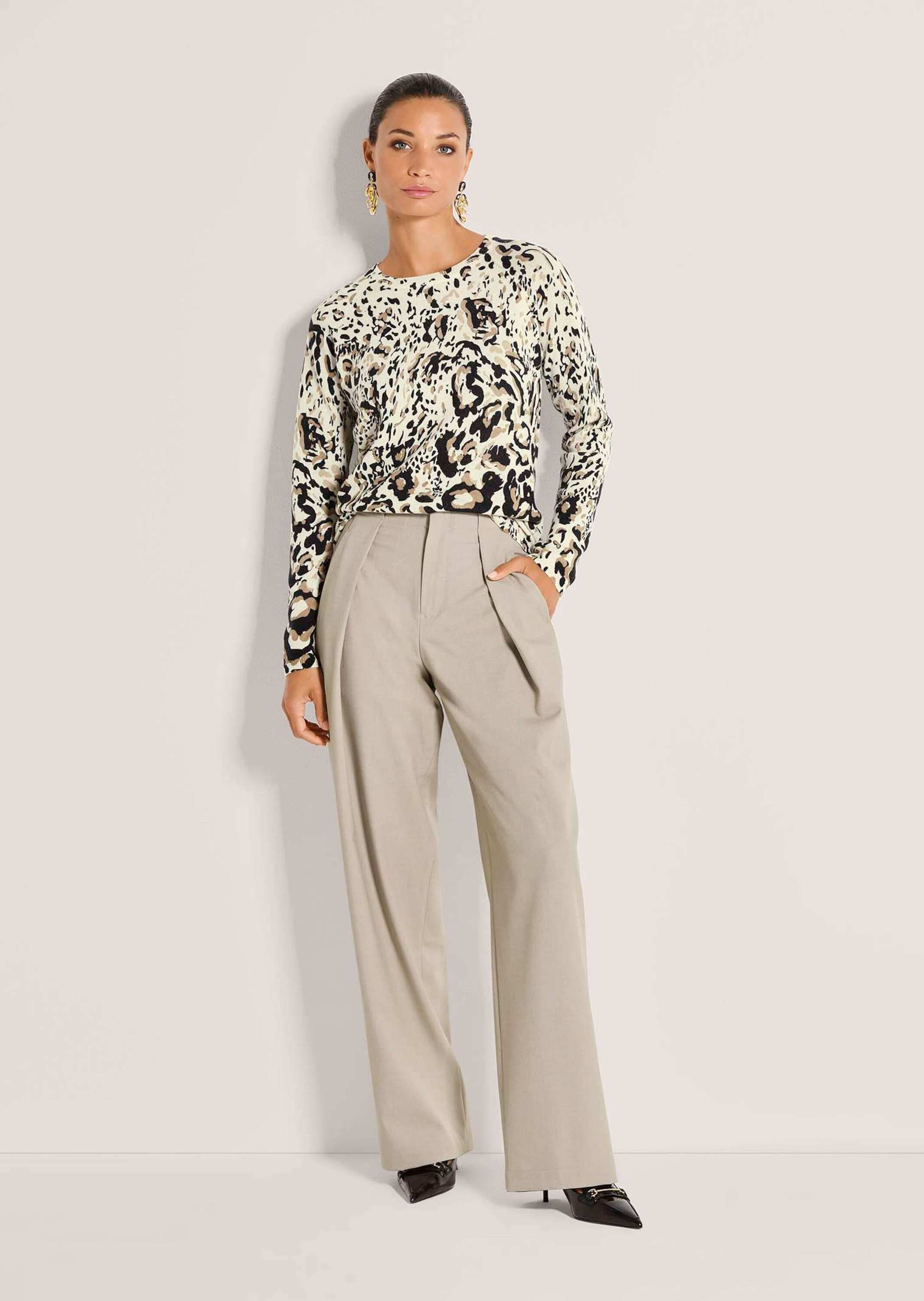 MADELEINE Longpullover »Feinstrickpullover Wollpullover mit Animal-Print« Individueller Print