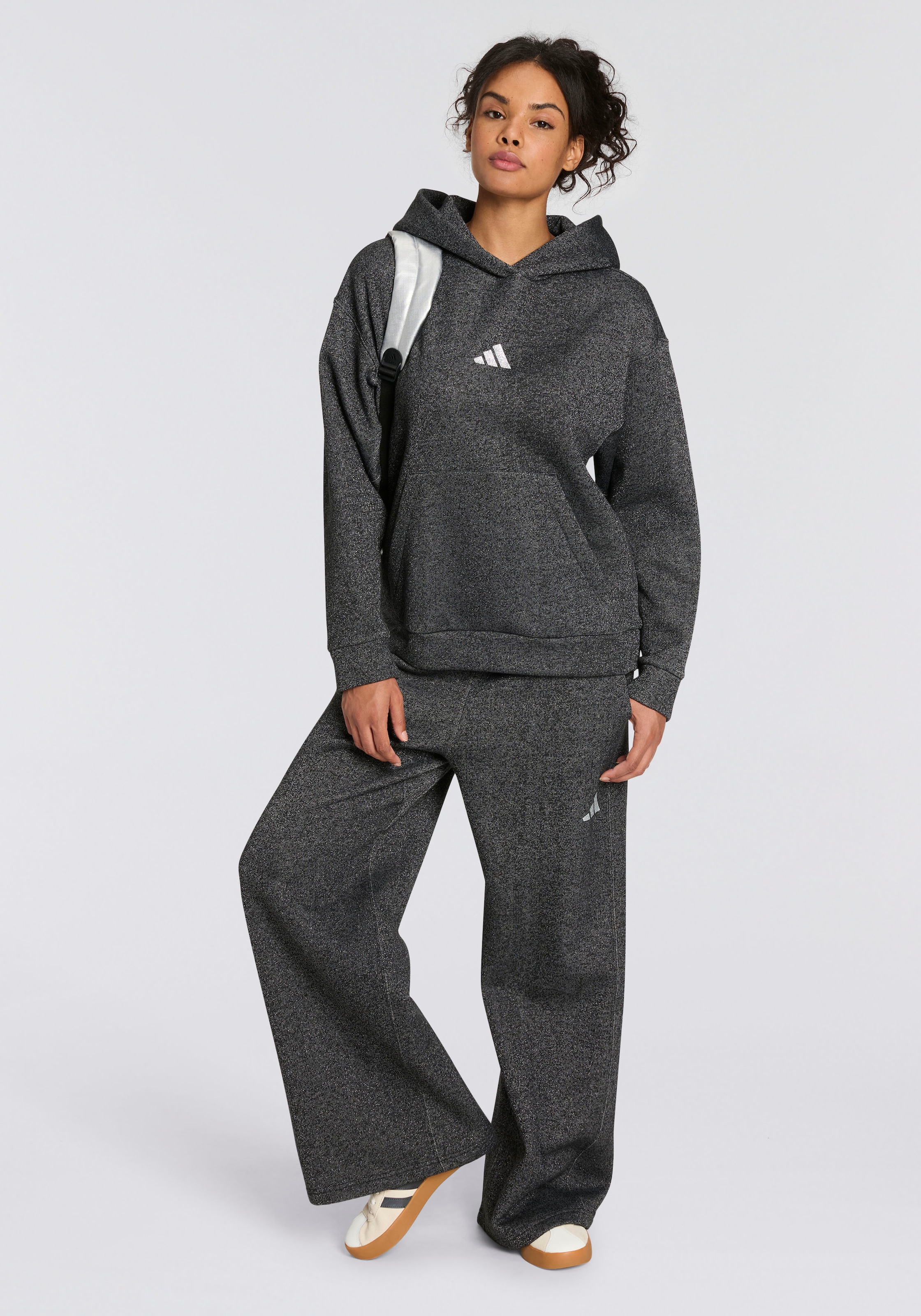 adidas Sportswear Sporthose »ALL SZN HOLIDAY GLITTER FLEECE LOOSE«