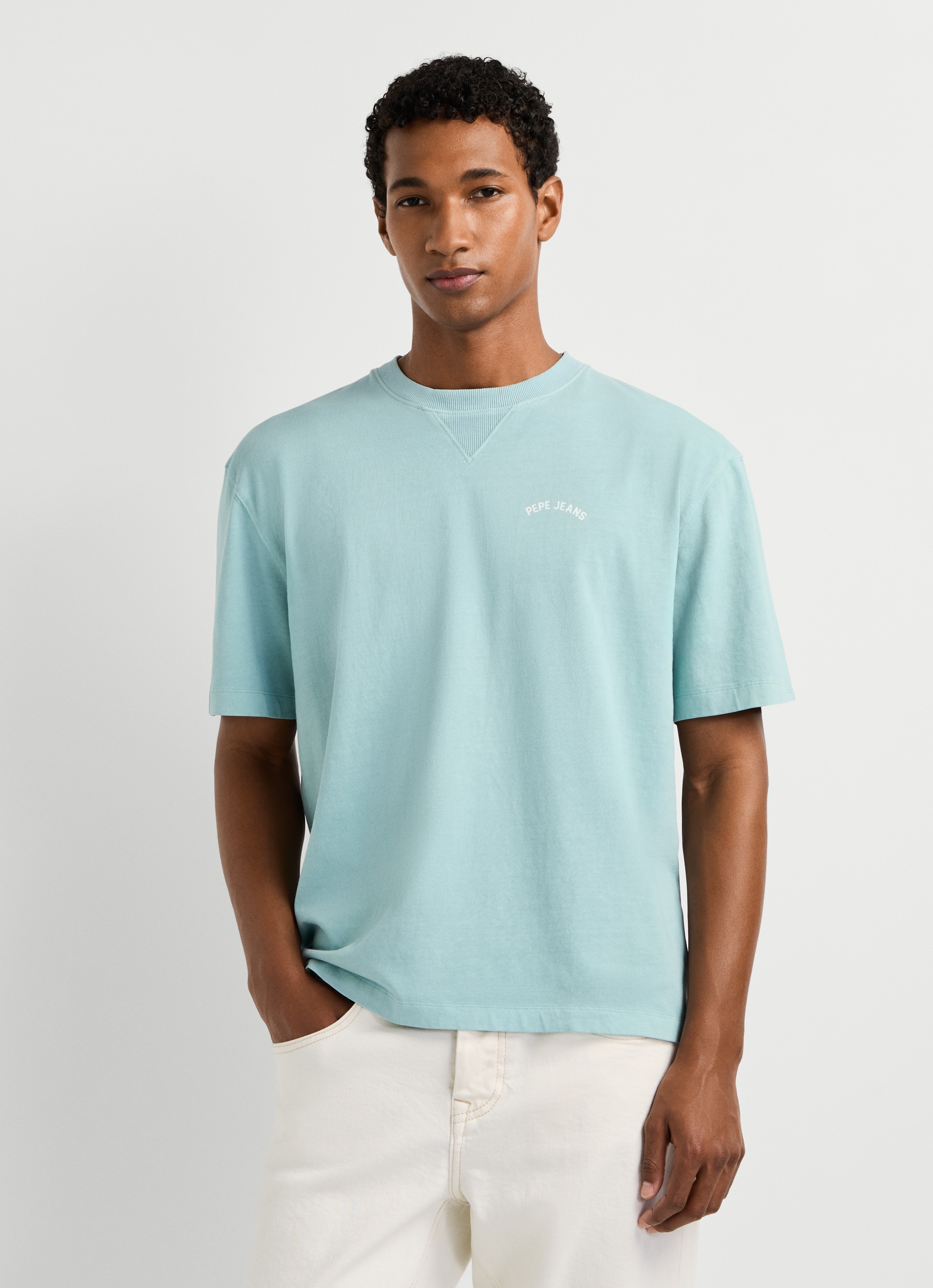 Pepe Jeans T-Shirt »JOHN TEE« mit V-Naht am Rundhals