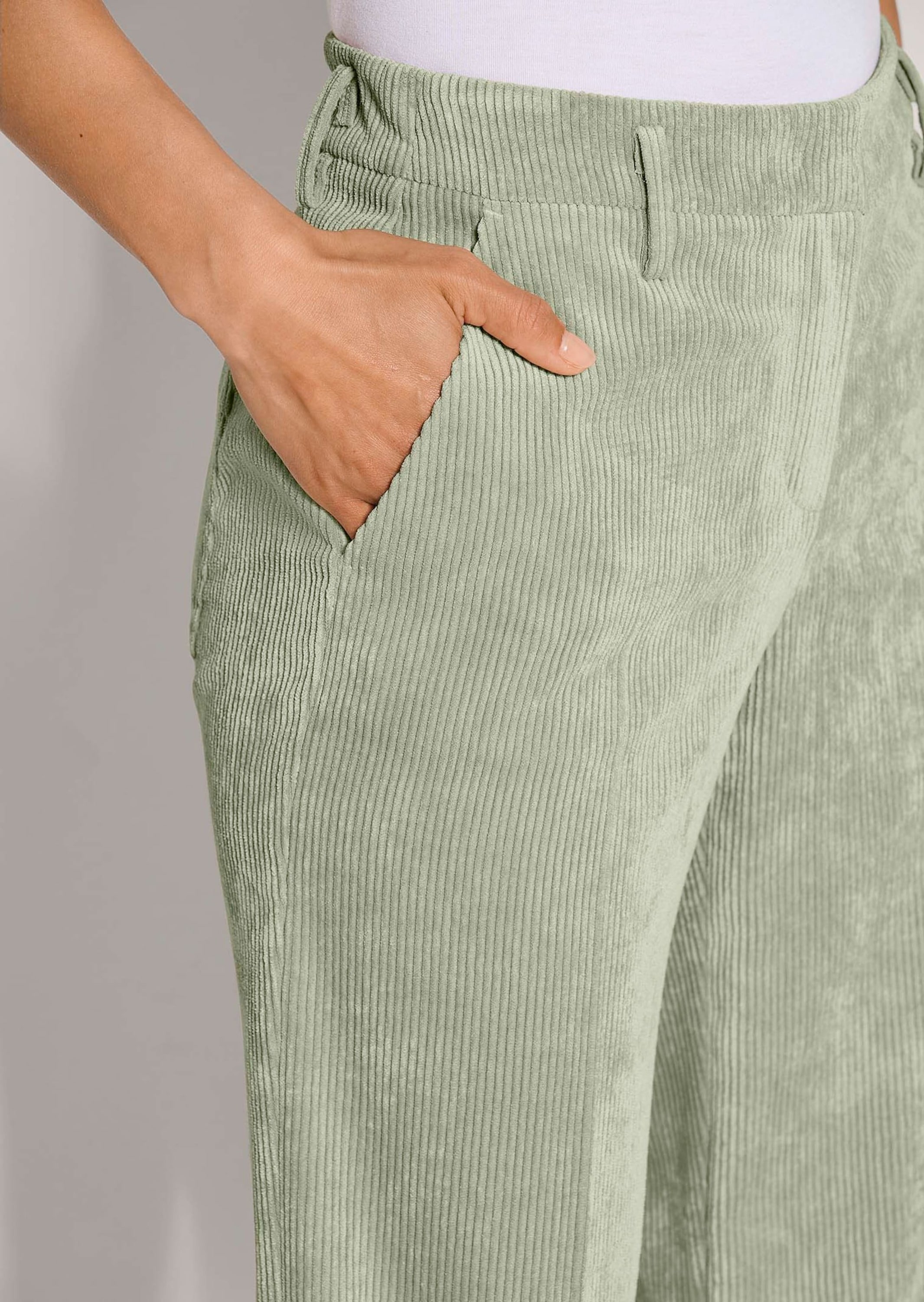 MADELEINE Cordhose »Cordhose Weite Cordhose mit Bügelfalten«  Weite Cordhose mit Bügelfalte
