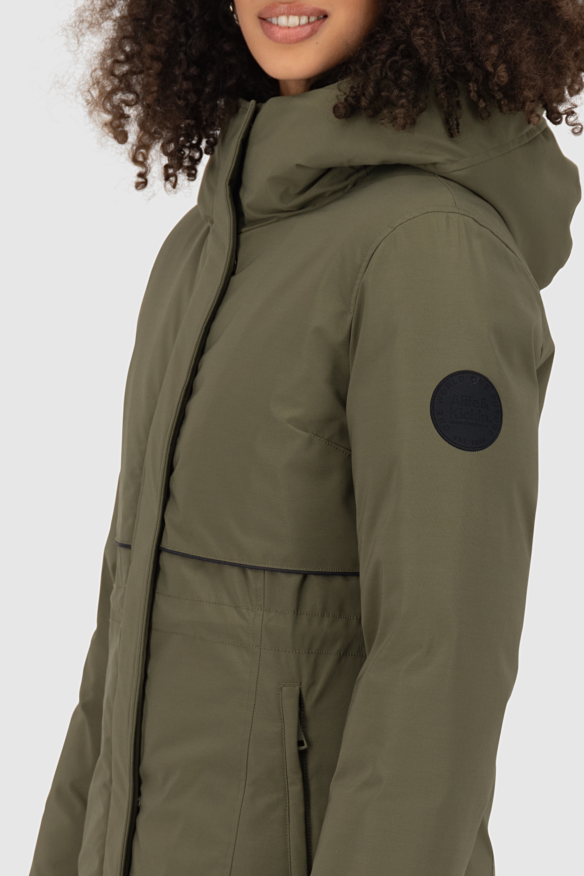 Alife & Kickin Steppjacke »Damen CarsynAK A«, mit Kapuze, Wintermantel mit regulierbarem Taillen- Kordelzug und Kapuze