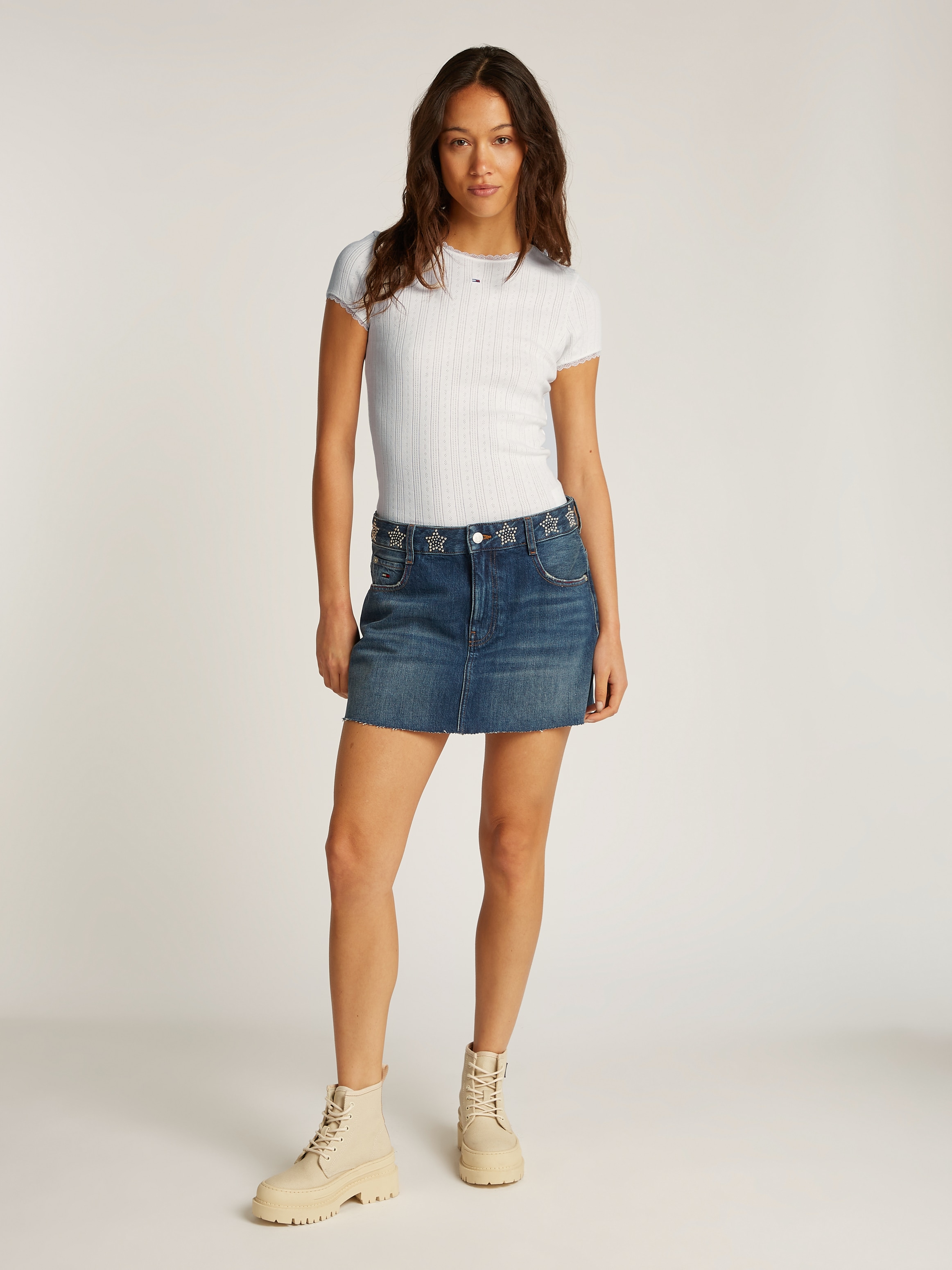 Tommy Jeans T-Shirt »TJW SLIM POINTELLE RIB TEE«, mit Lochmuster