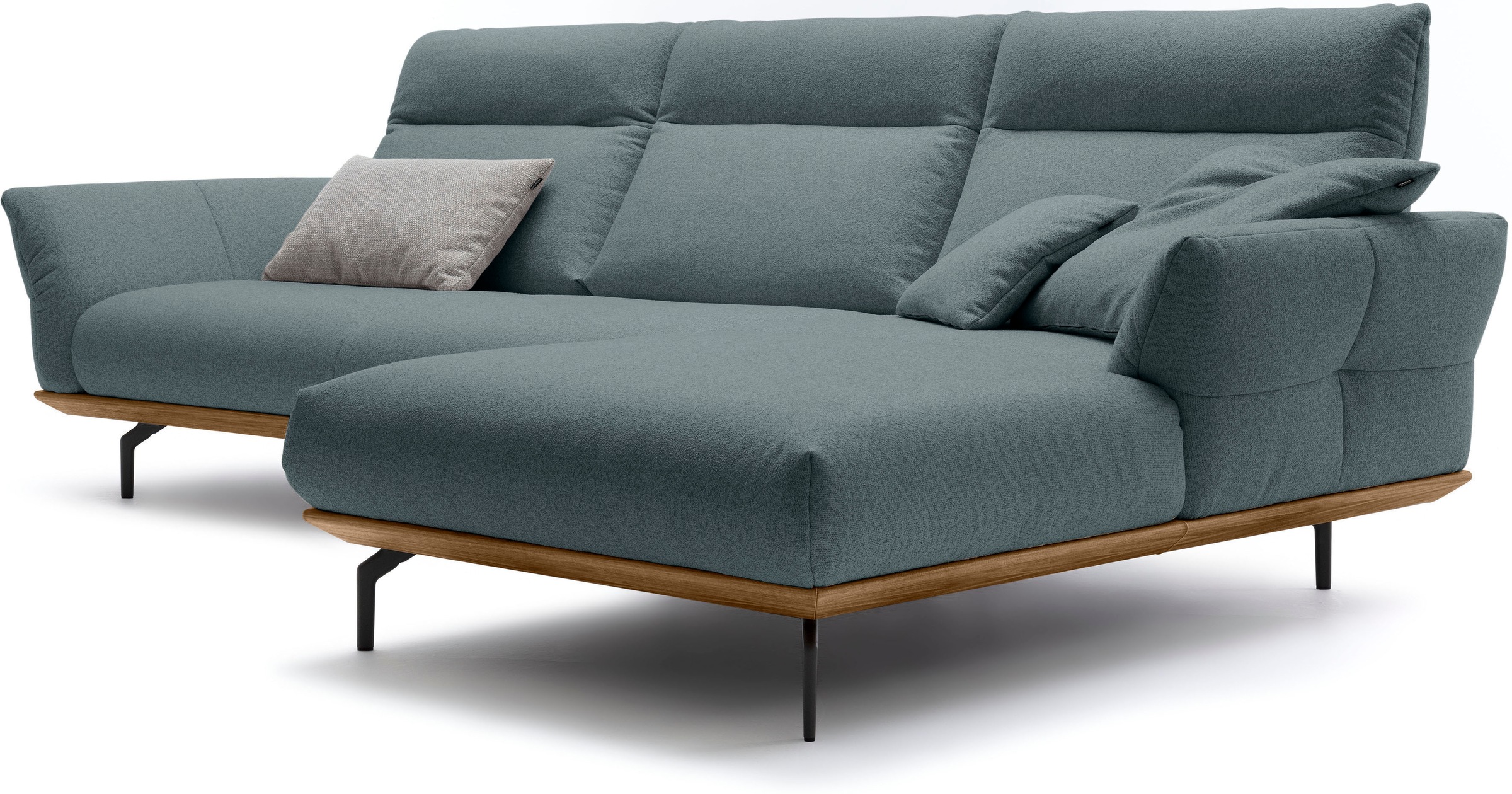 Creation BY ROLF BENZ Ecksofa »CR.460«, Sockel in Nussbaum, Winkelfüße in Umbragrau, Breite 318 cm