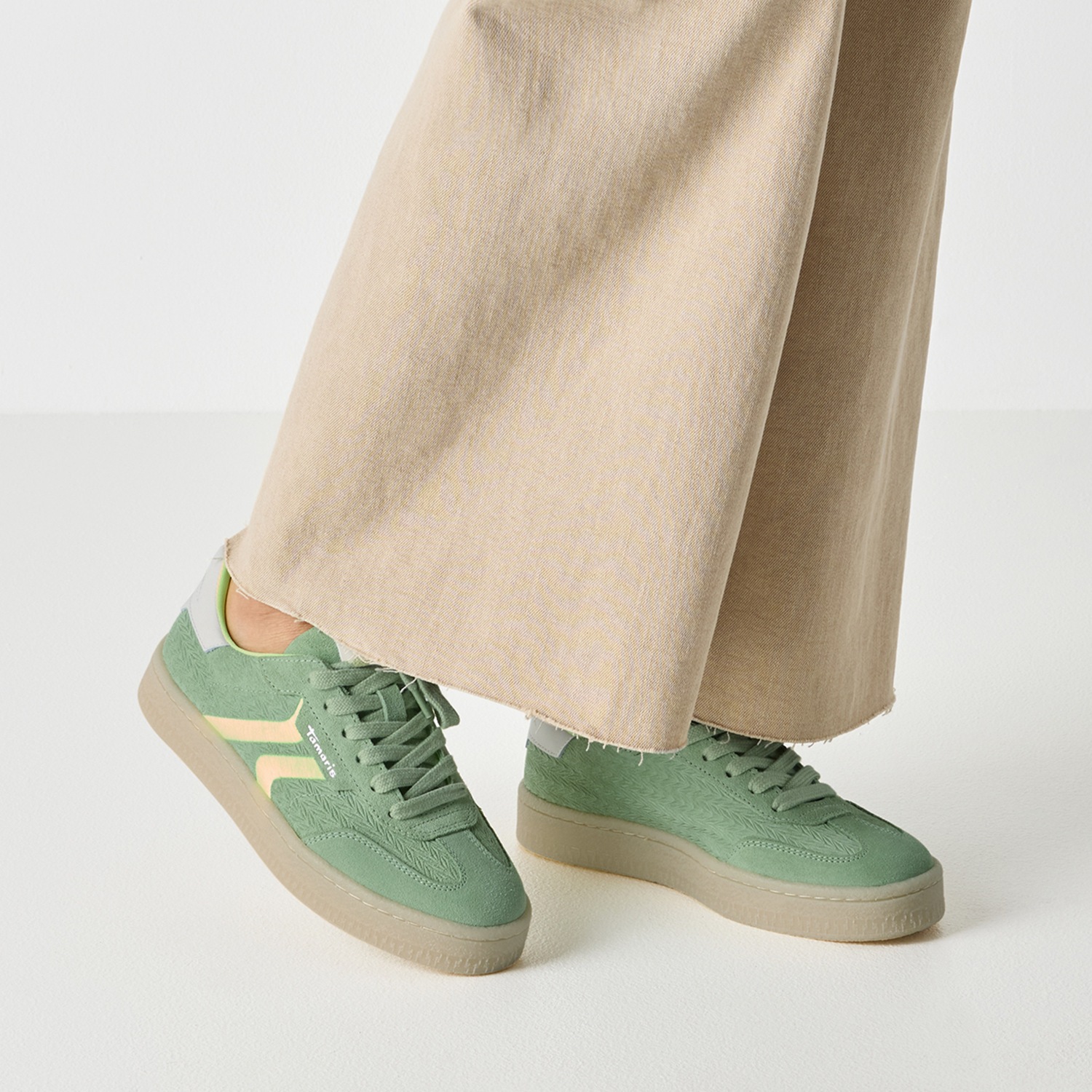 Thumbnail - Tamaris Plateausneaker Freizeitschuh, Halbschuh, Schnürschuh im Retro-Look