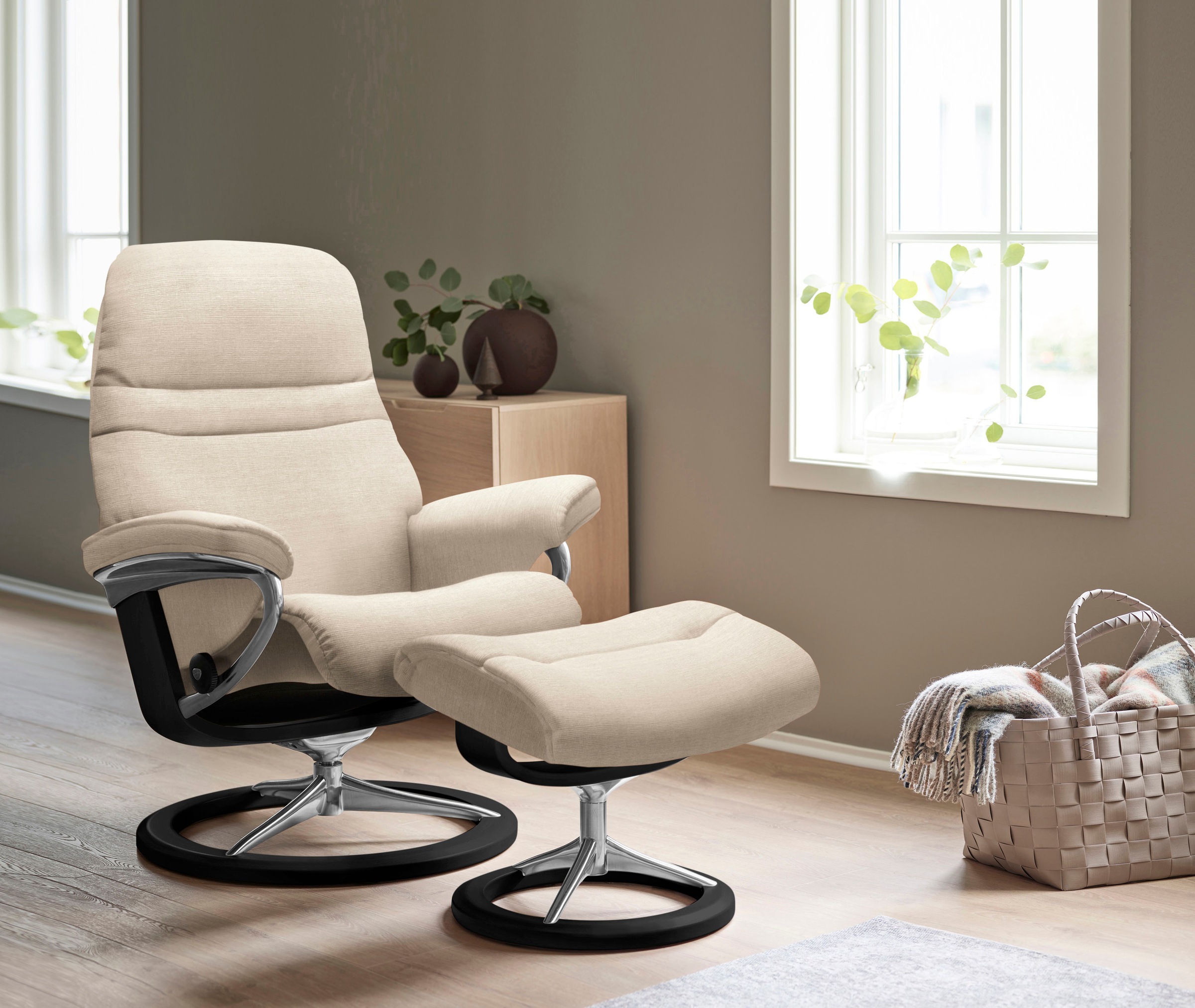 Stressless® Relaxsessel »Sunrise«, (Set, Relaxsessel mit Hocker), mit Signature Base, Größe M, Gestell Schwarz