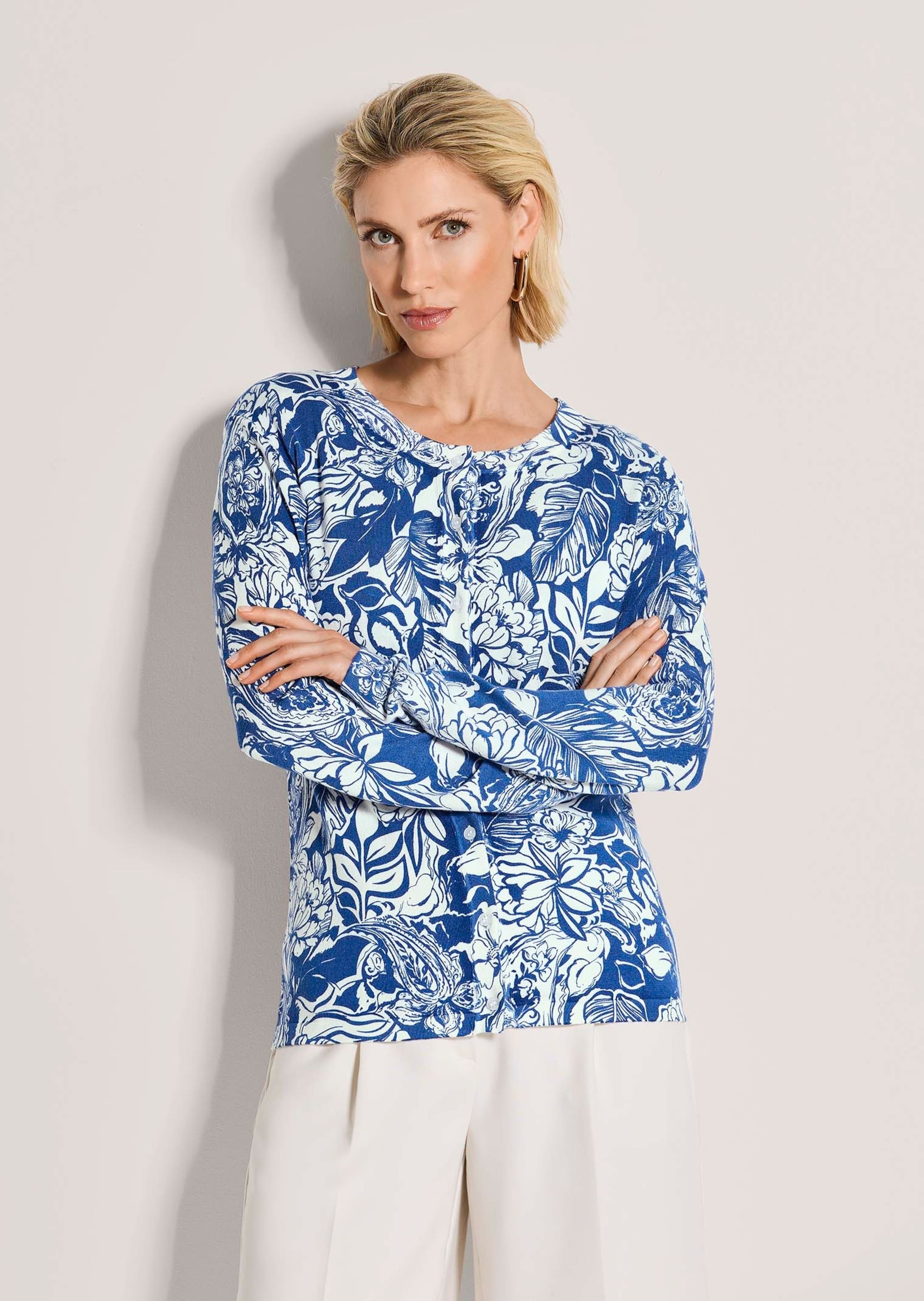 Thumbnail - MADELEINE Strickjacke "Strickjacke Blumige Feinstrick-Jacke, Langarm, Knopfleiste" Feinstrick