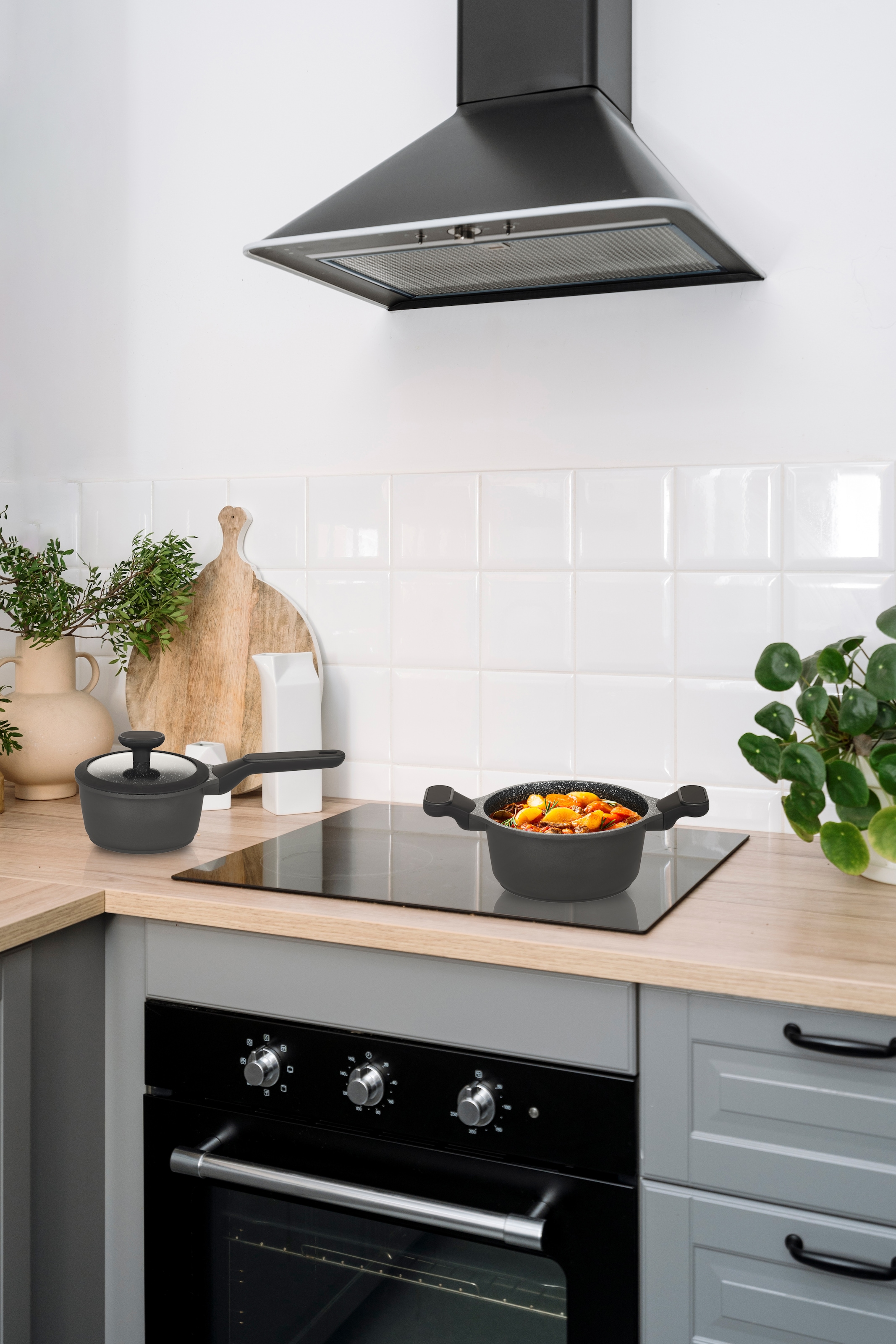 Hanseatic Topf-Set »Black Edition, mit langlebiger VITAFLON® GRANIT Antihaft-Versiegelung«, Aluminiumguss, (Set, 10 tlg.), Kochtopf-Set im modernen Design mit formschönen Soft-Touchgriffen