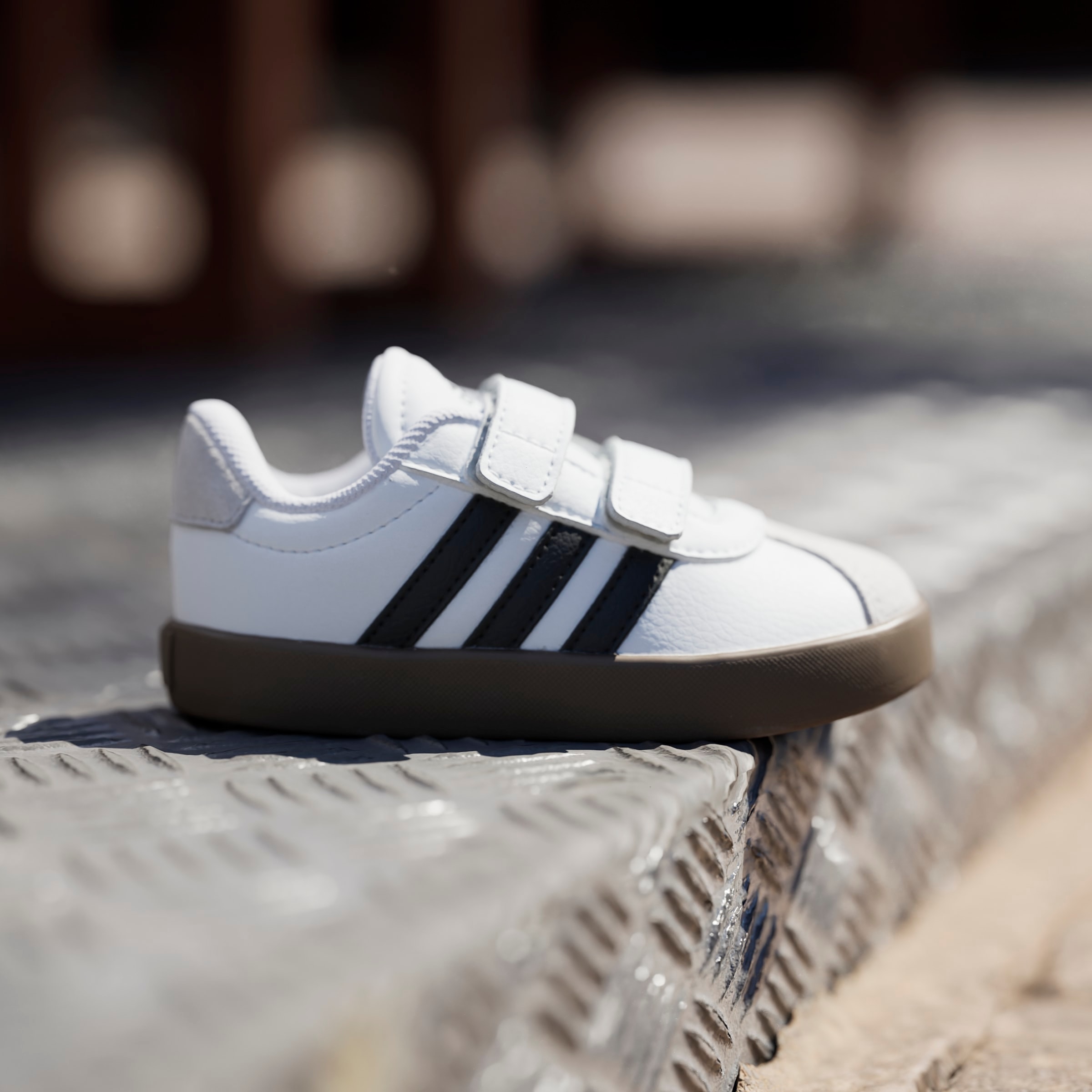 adidas Sportswear Sneaker »VL COURT 3.0 KIDS«  inspiriert vom Design des adidas samba, für Kinder