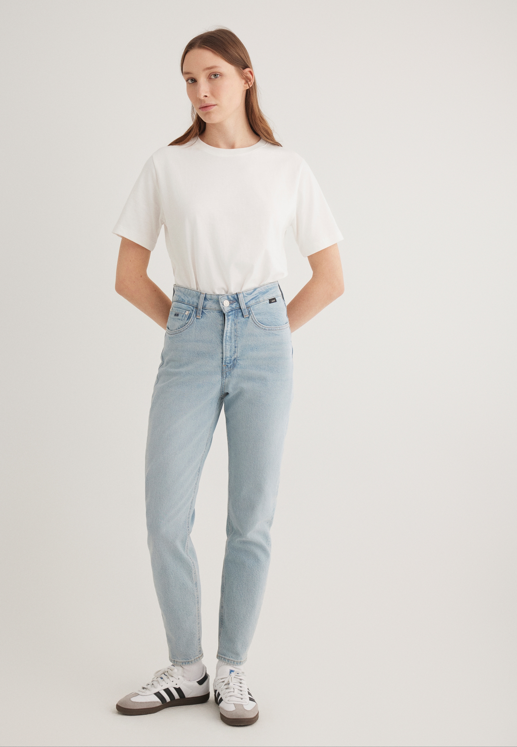Mavi "STAR" Slim Mom Jeans