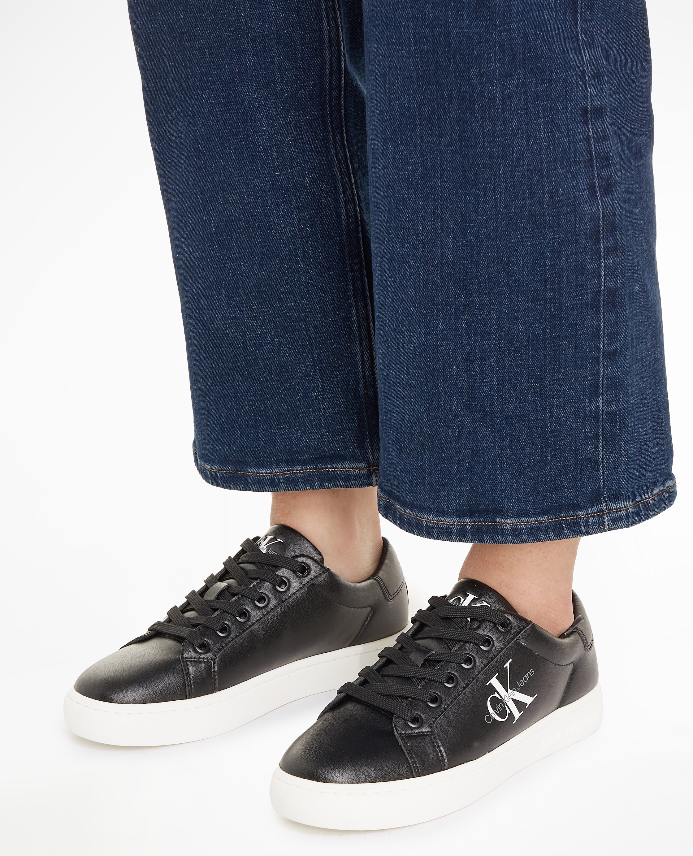 Sneaker CALVIN KLEIN JEANS "CLASSIC CUPSOLE LACEUP LTH WN", Damen, Gr. 39, schwarz-weiß (schwarz, weiß), Leder, unifarben mit Farbeinsatz, Schuhe Sneaker, mit seitlichem Logoschriftzug, Freizeitschuh, Halbschuh, Schnürschuh 3