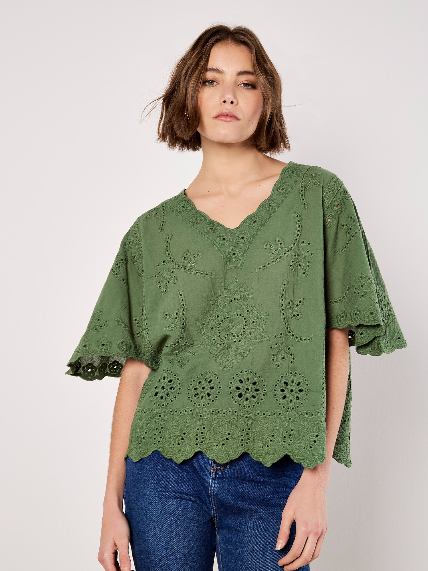 Apricot Shirtbluse "Spitzentop" 1 mit Stickereien