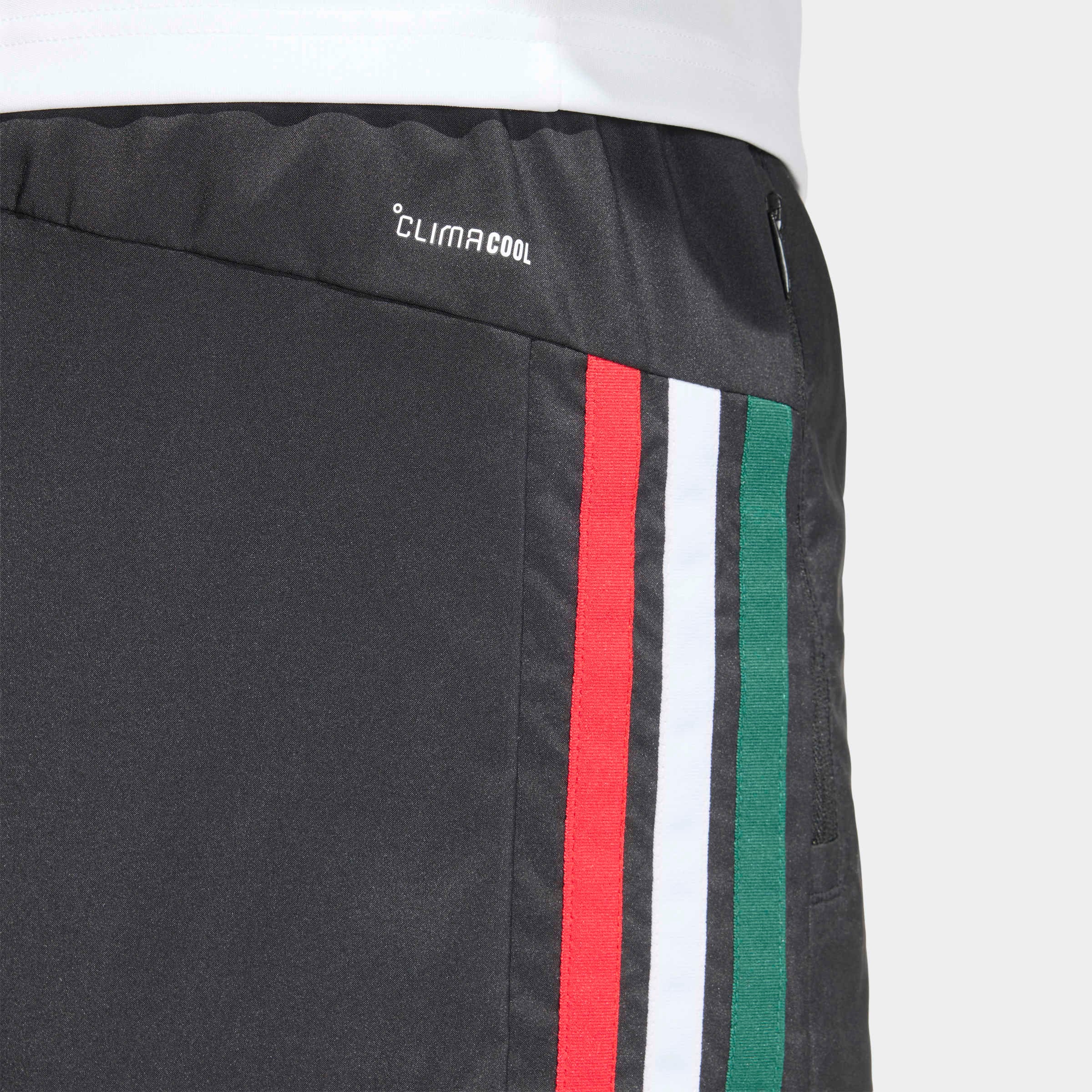 adidas Performance Shorts »WORKOUT ESSENTIALS 3-STRIPES WOVEN«  für Fitness und Sportmode, normal-weite Passform