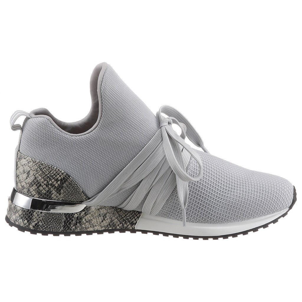 La Strada Slip-On Sneaker »Fashion Sneaker«, mit glänzendem Metallicbesatz am Absatz